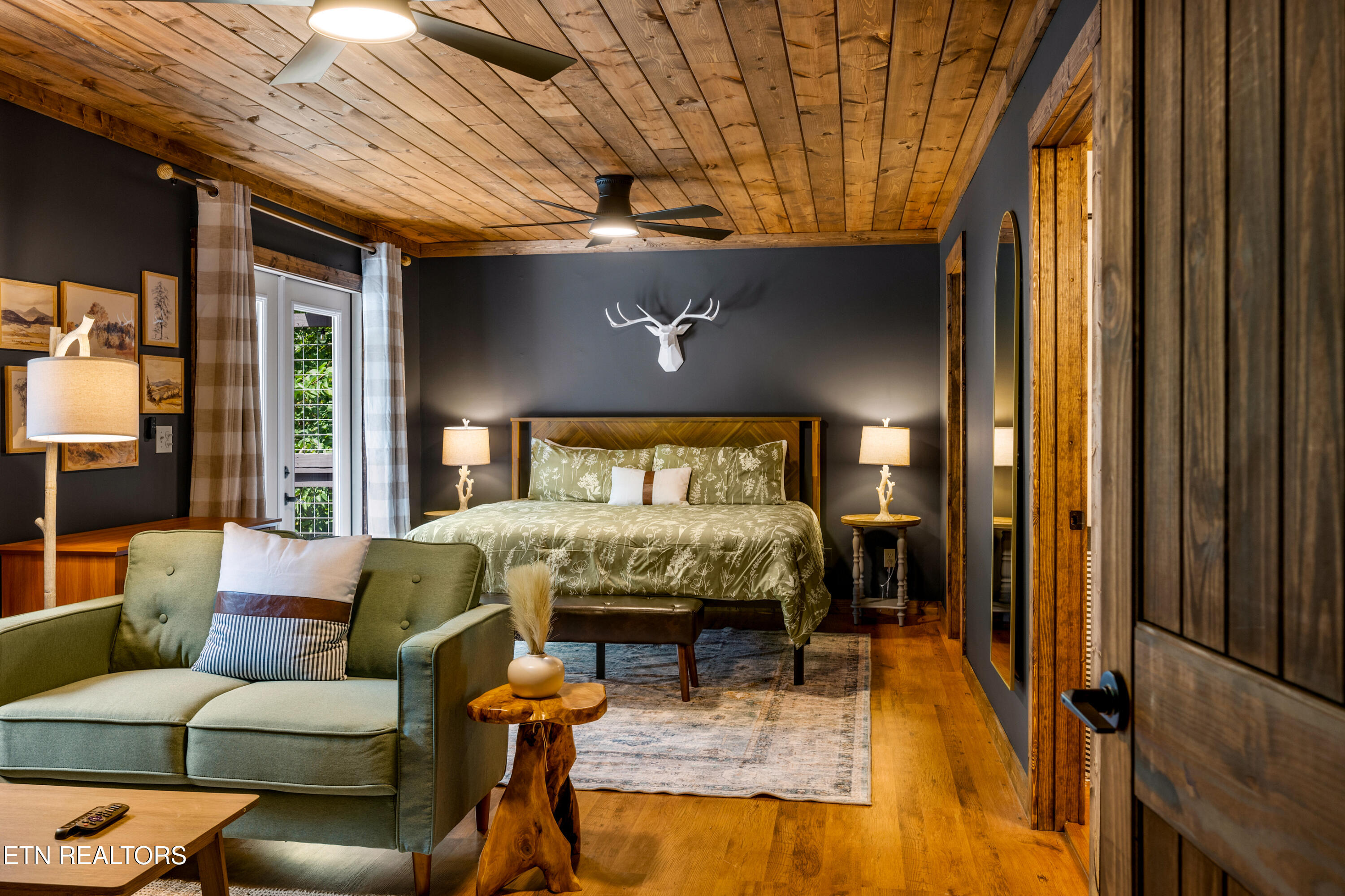 835 Lee Circle Pigeon Forge TN 37862