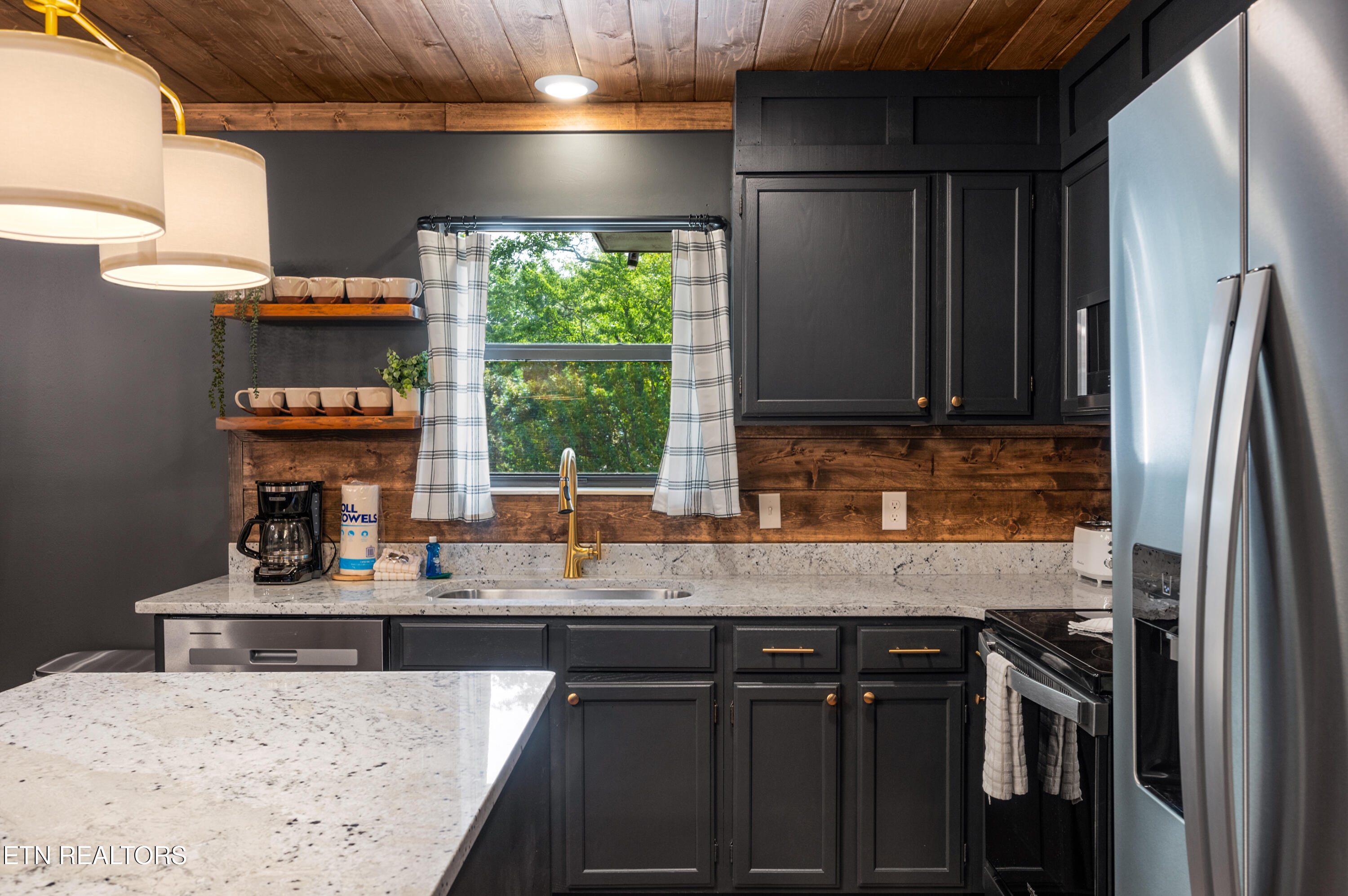 835 Lee Circle Pigeon Forge TN 37862