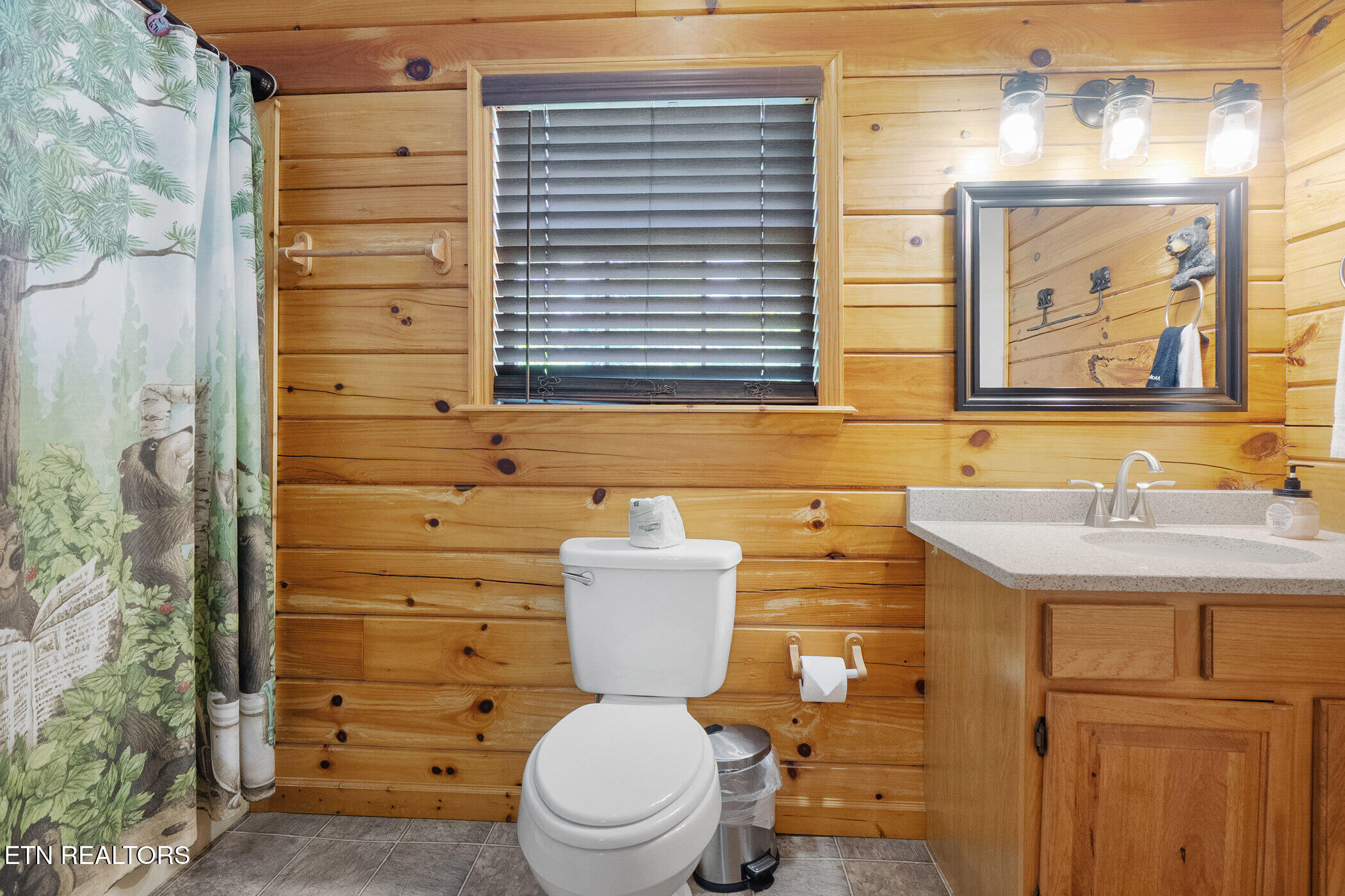 1538 Bears Den Way Sevierville TN 37862