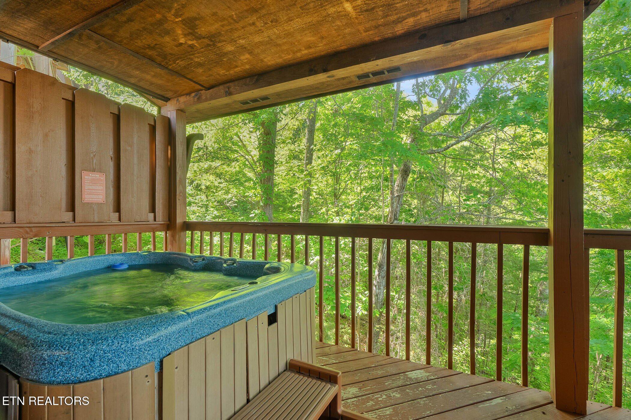 1538 Bears Den Way Sevierville TN 37862