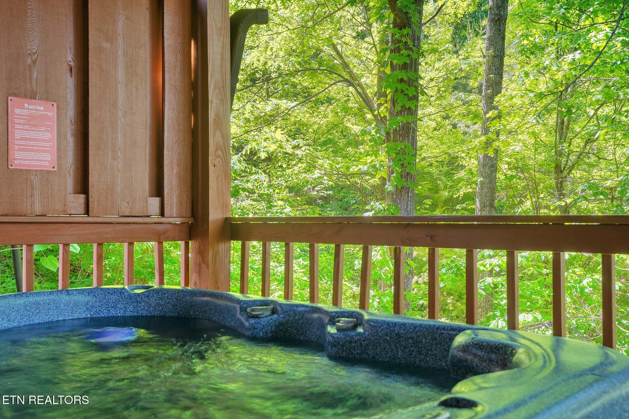 1538 Bears Den Way Sevierville TN 37862