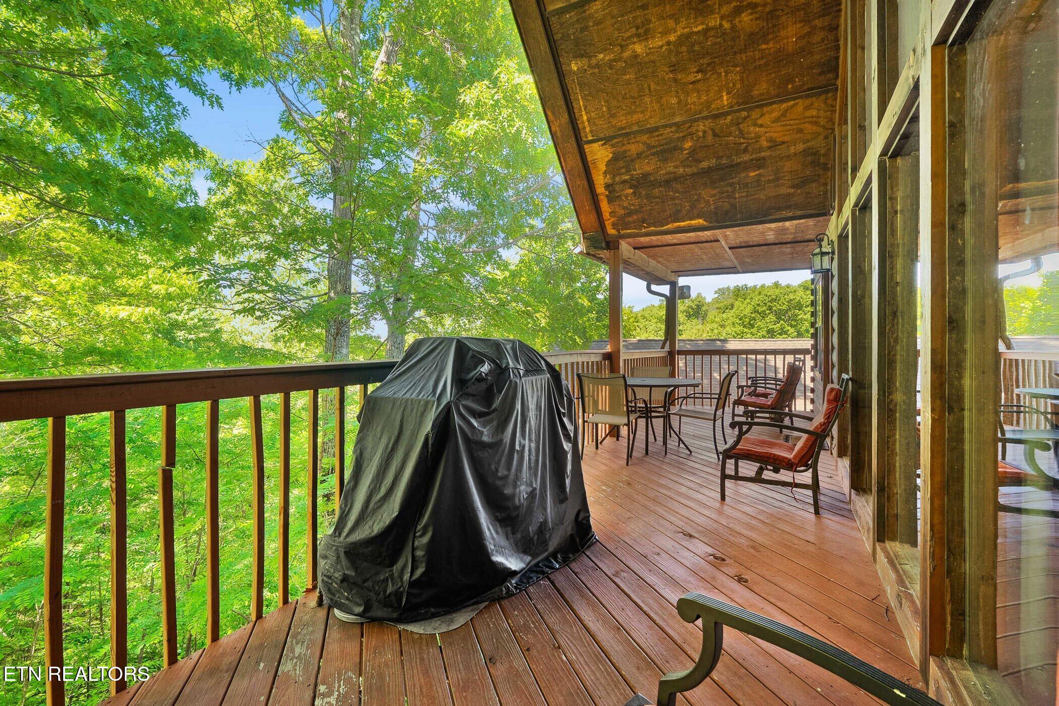 1538 Bears Den Way Sevierville TN 37862