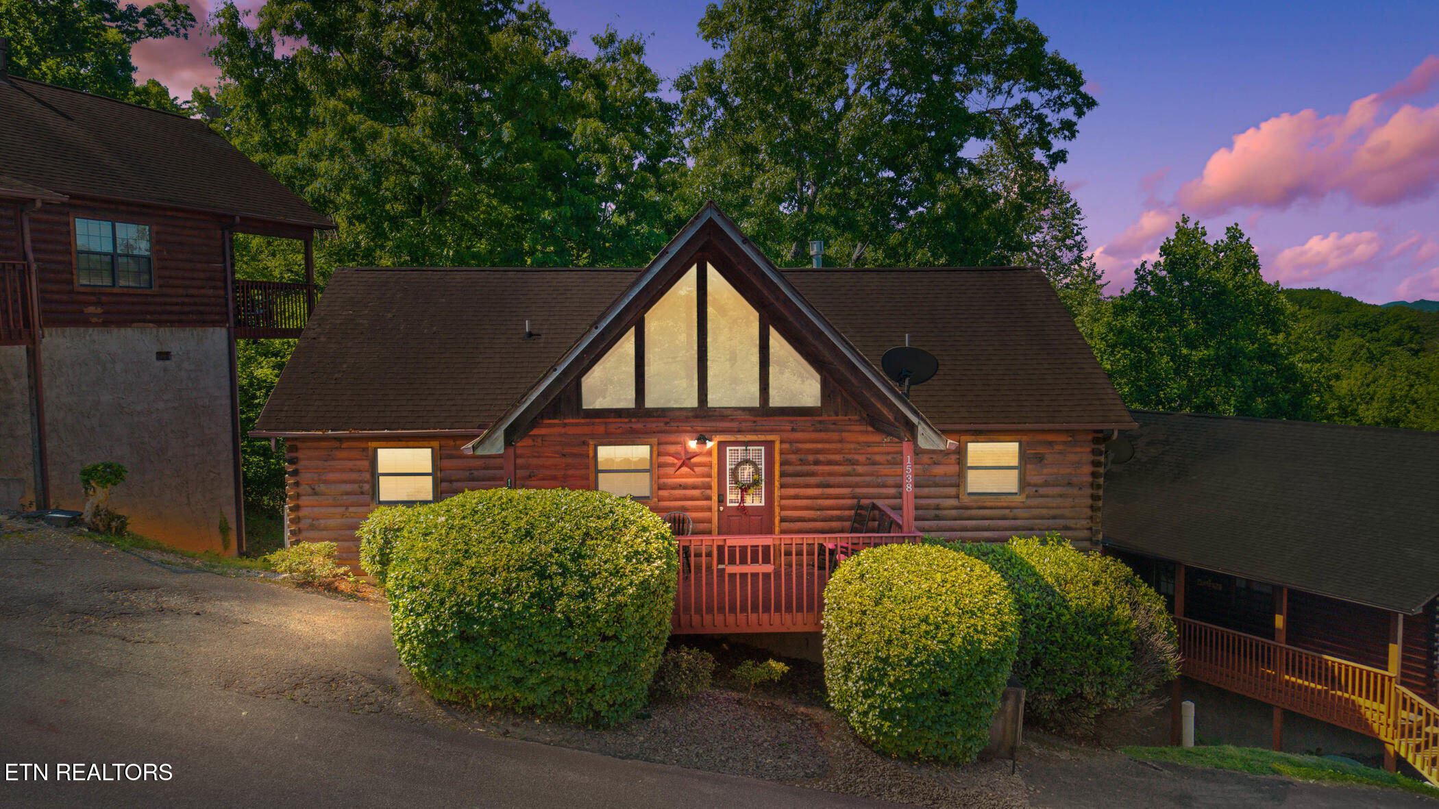1538 Bears Den Way Sevierville TN 37862