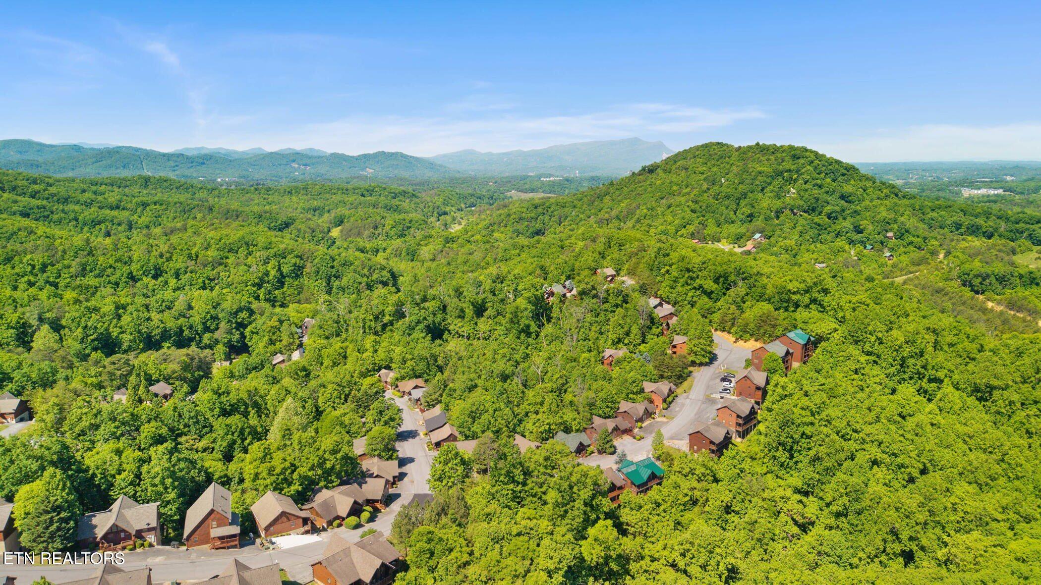 1538 Bears Den Way Sevierville TN 37862