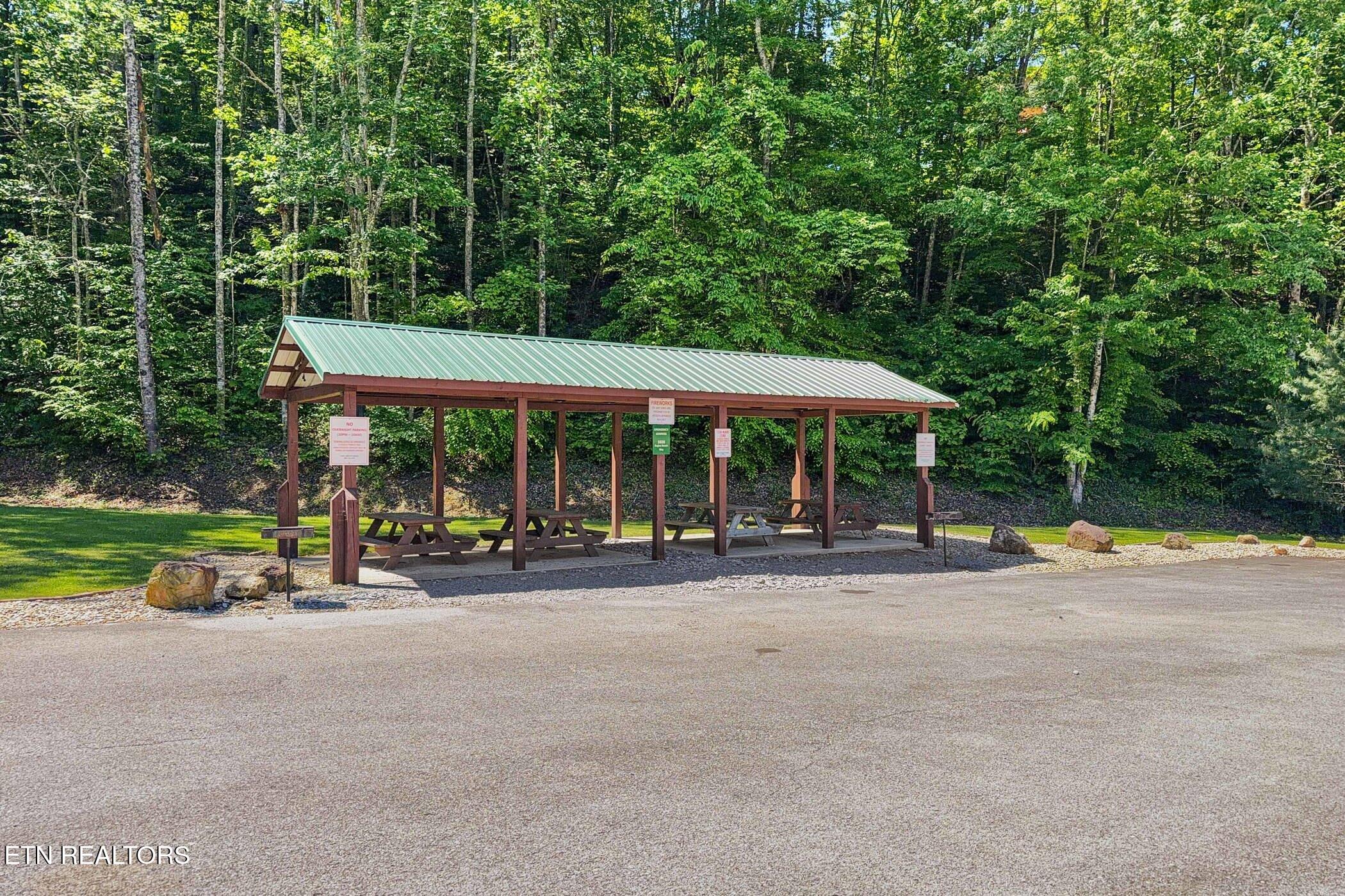 1538 Bears Den Way Sevierville TN 37862