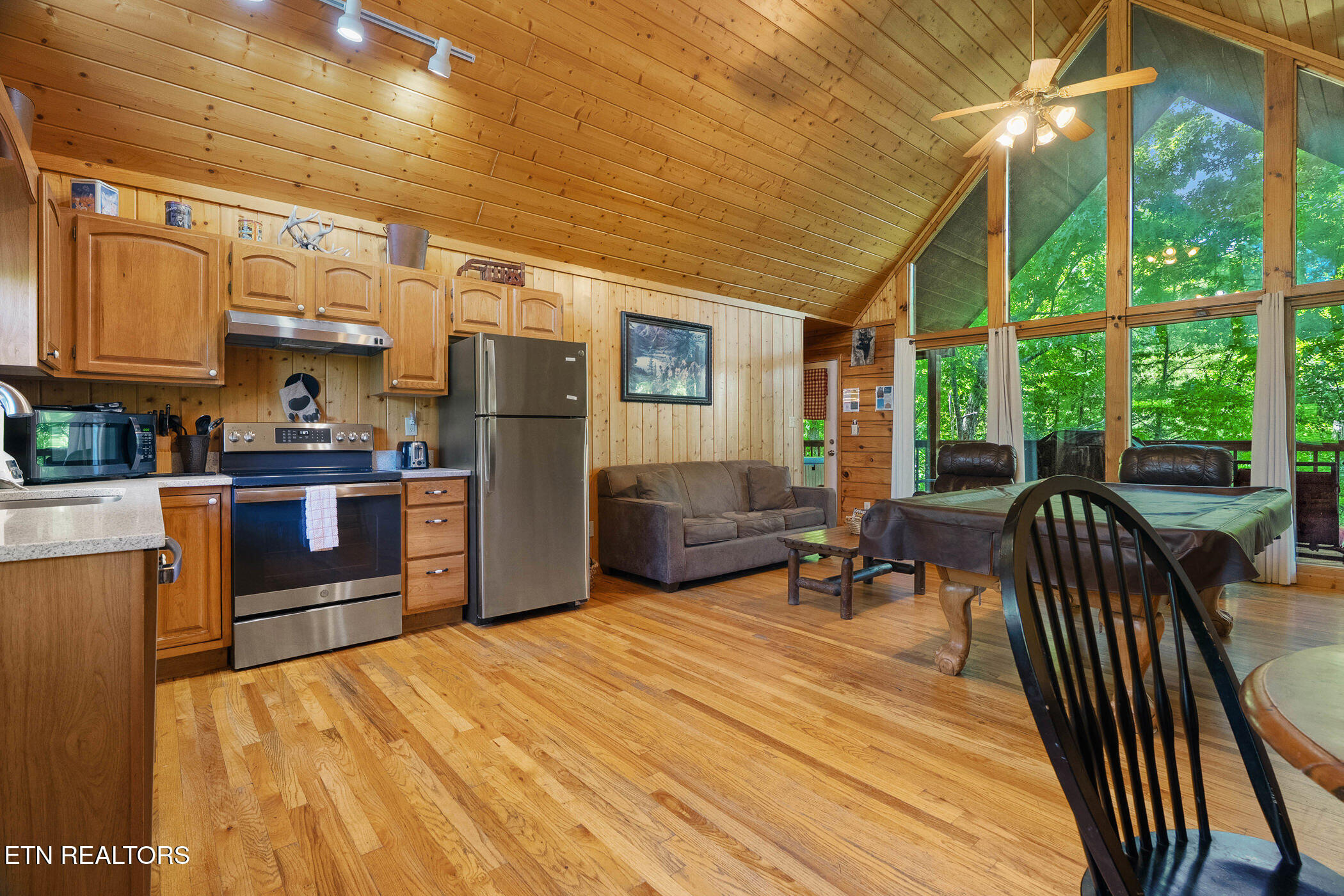 1538 Bears Den Way Sevierville TN 37862