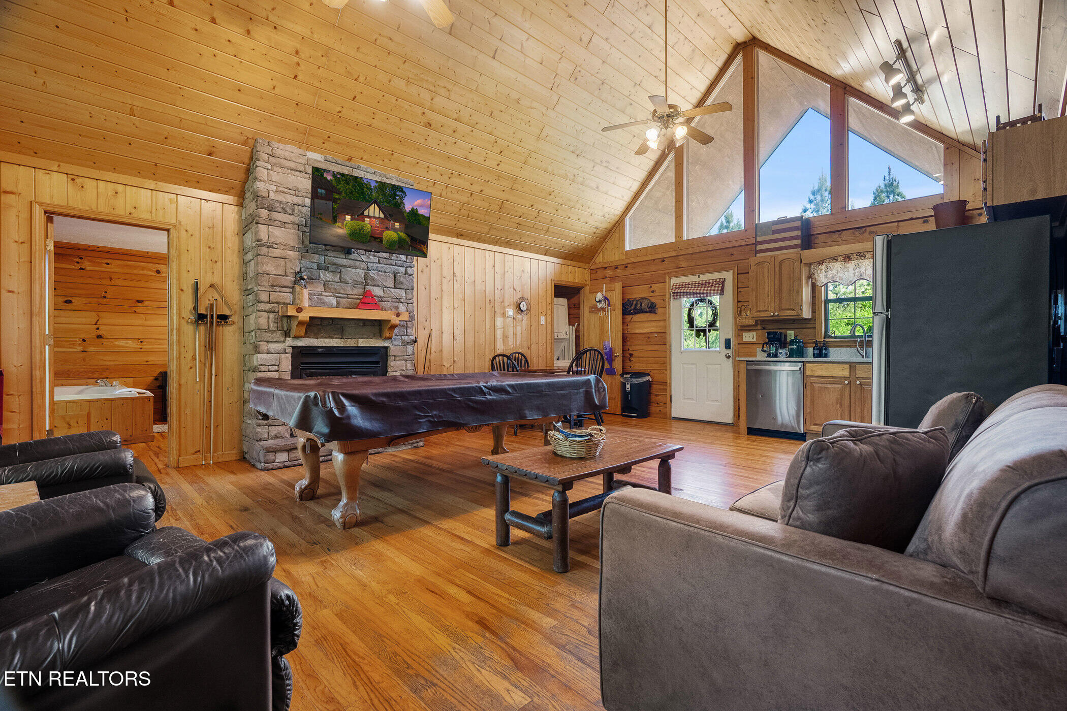 1538 Bears Den Way Sevierville TN 37862
