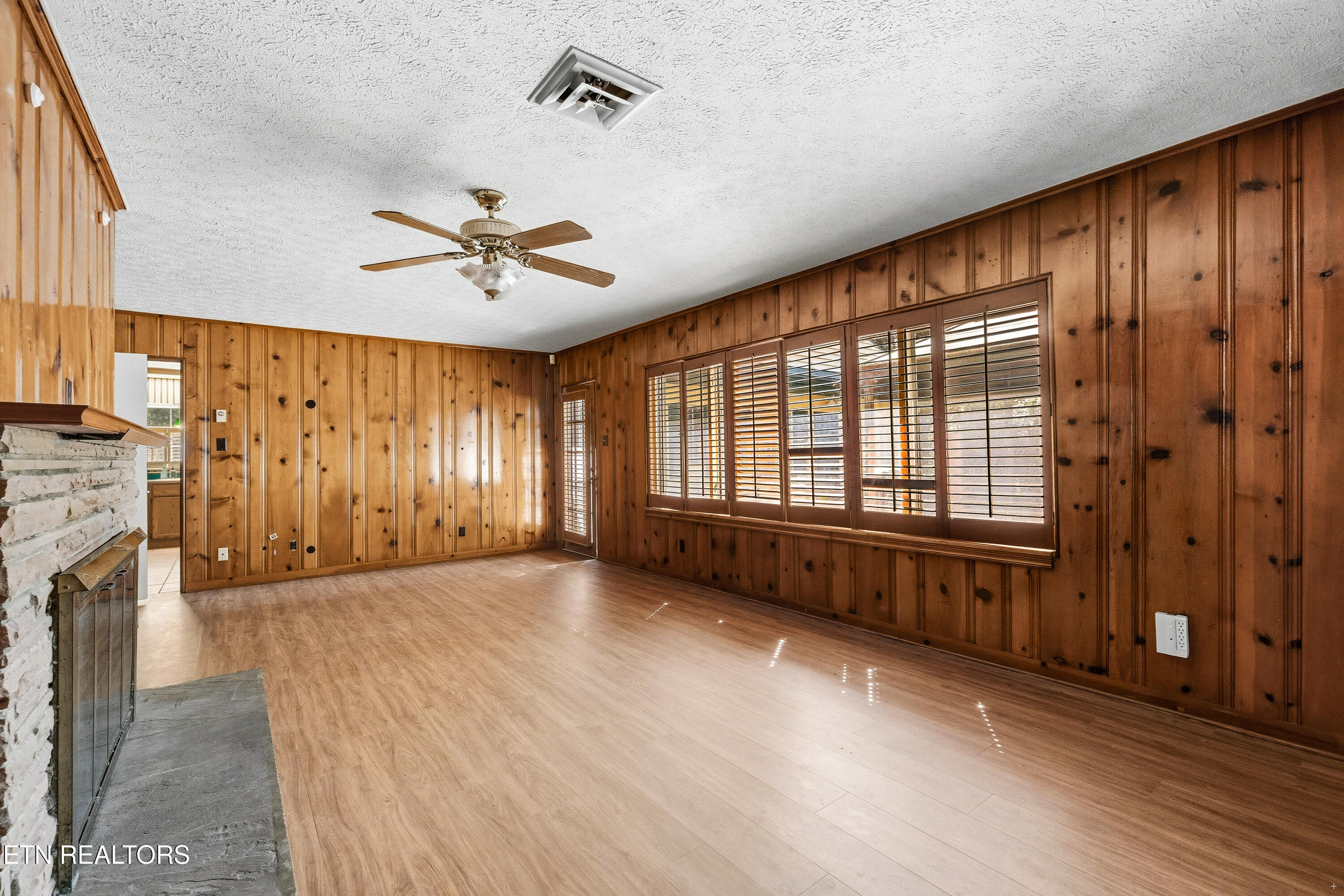 2008 Cedar Lane Knoxville TN 37918
