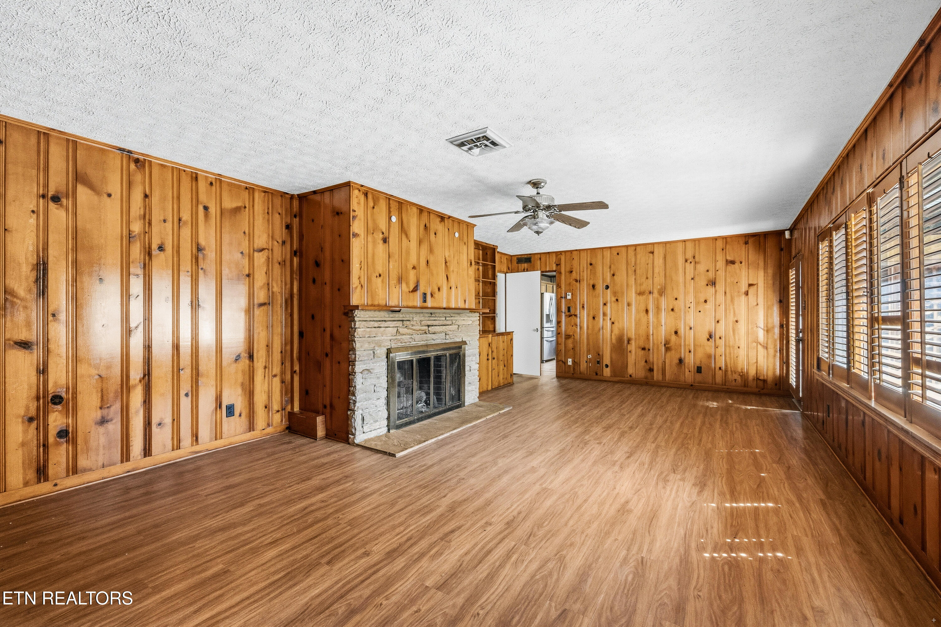 2008 Cedar Lane Knoxville TN 37918