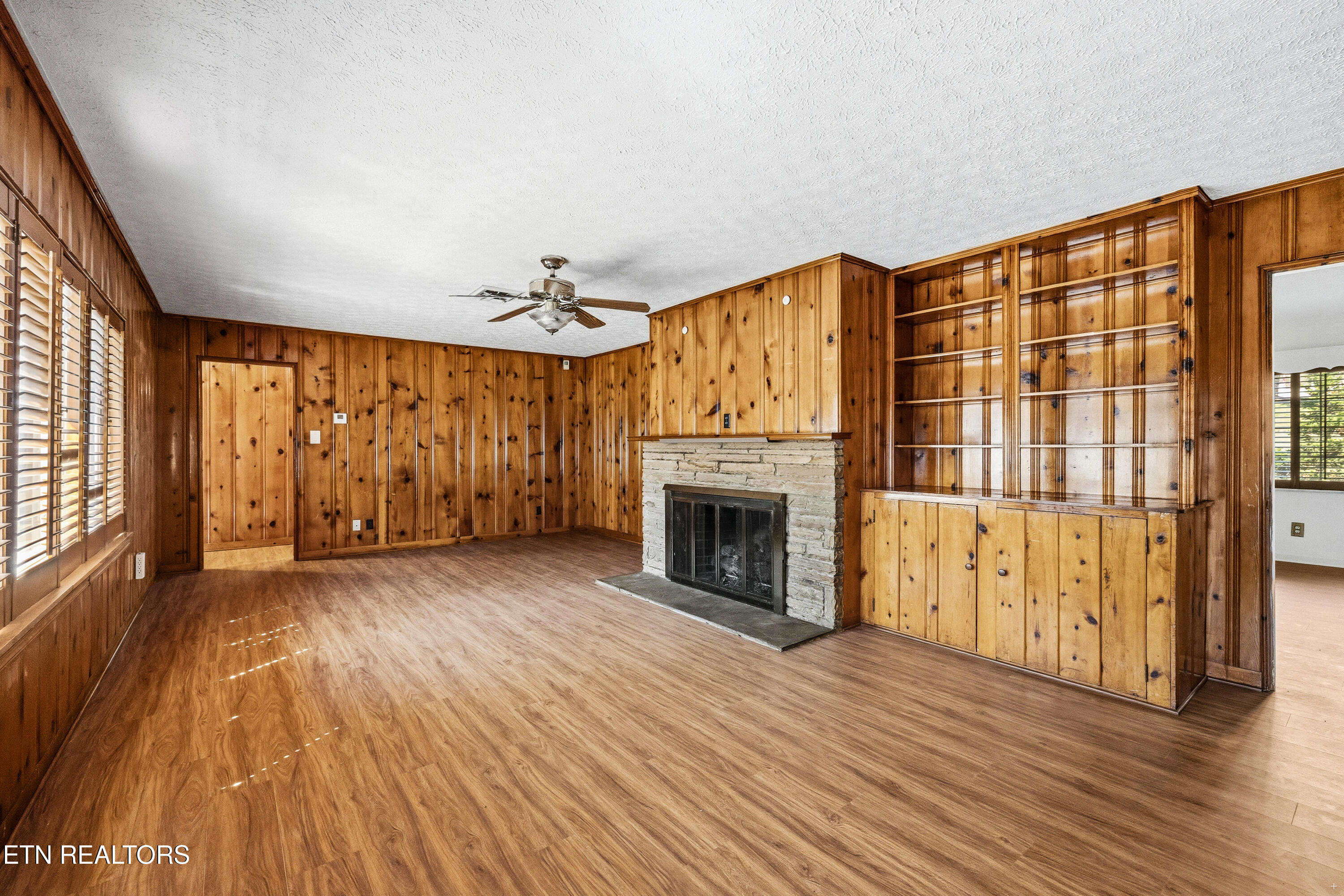 2008 Cedar Lane Knoxville TN 37918