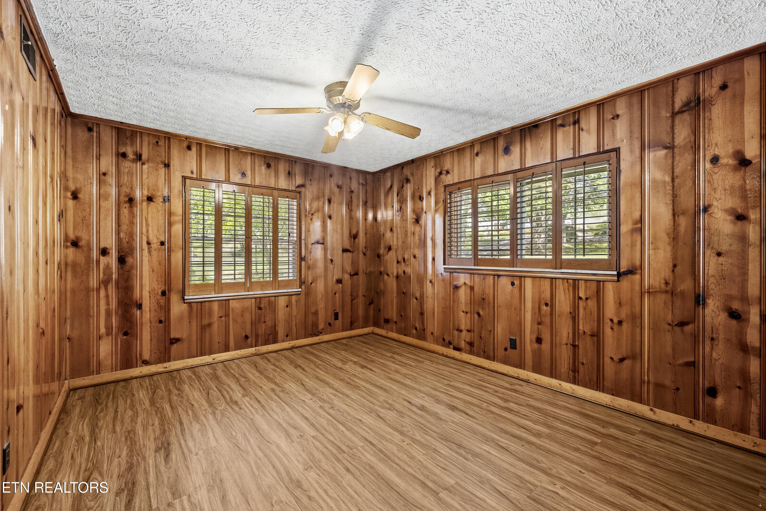 2008 Cedar Lane Knoxville TN 37918