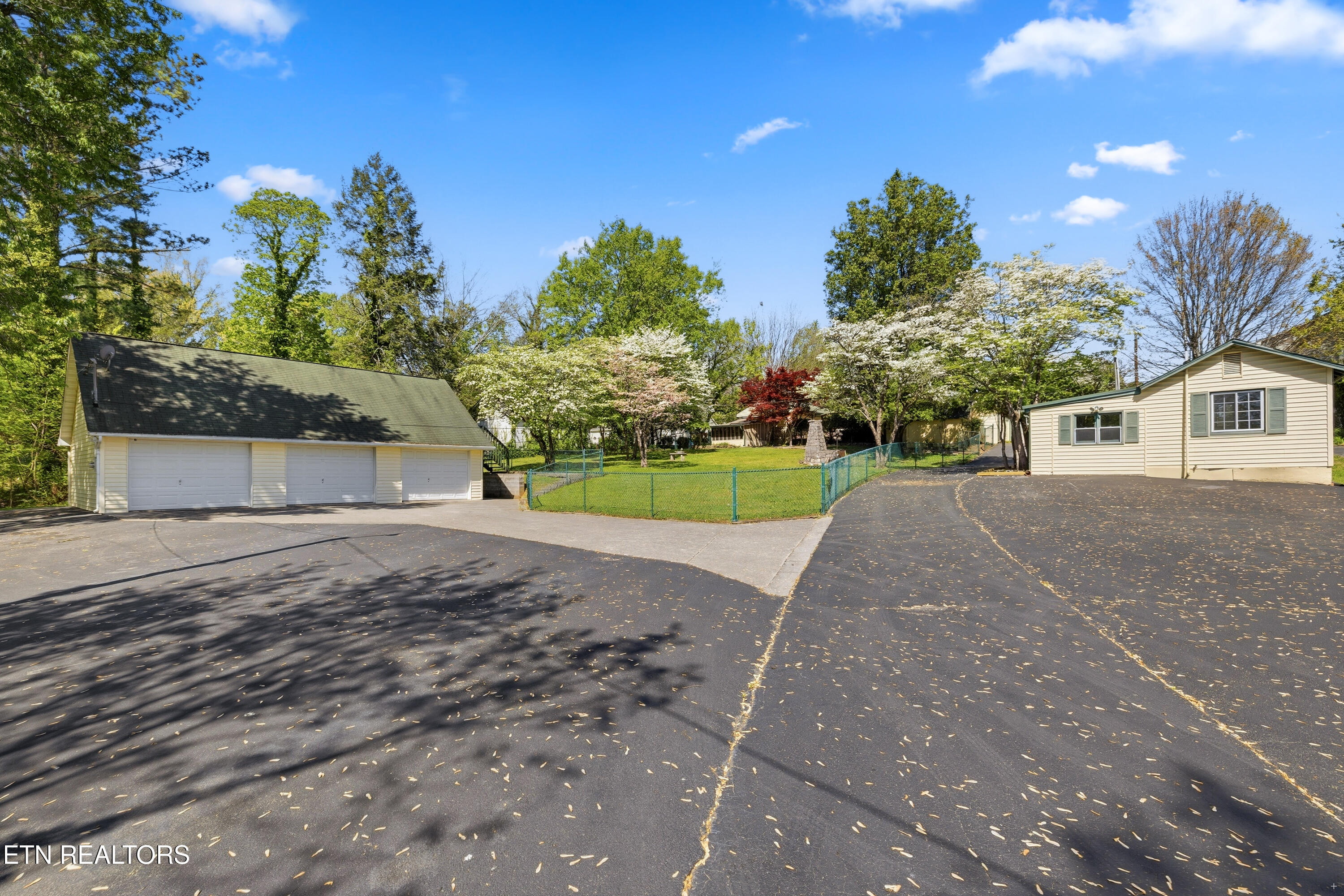 2008 Cedar Lane Knoxville TN 37918