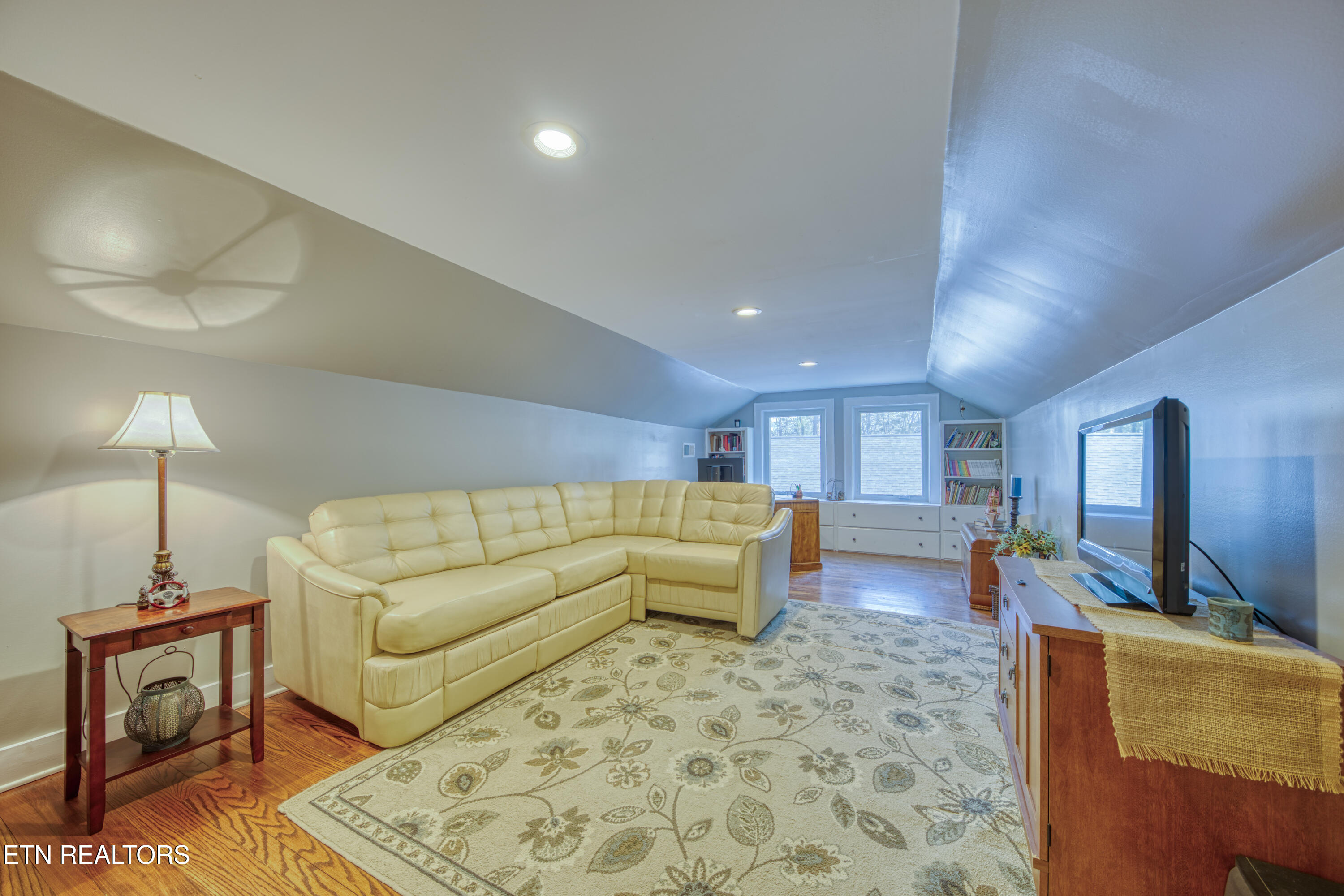 8405 Washington Pike Corryton TN 37721