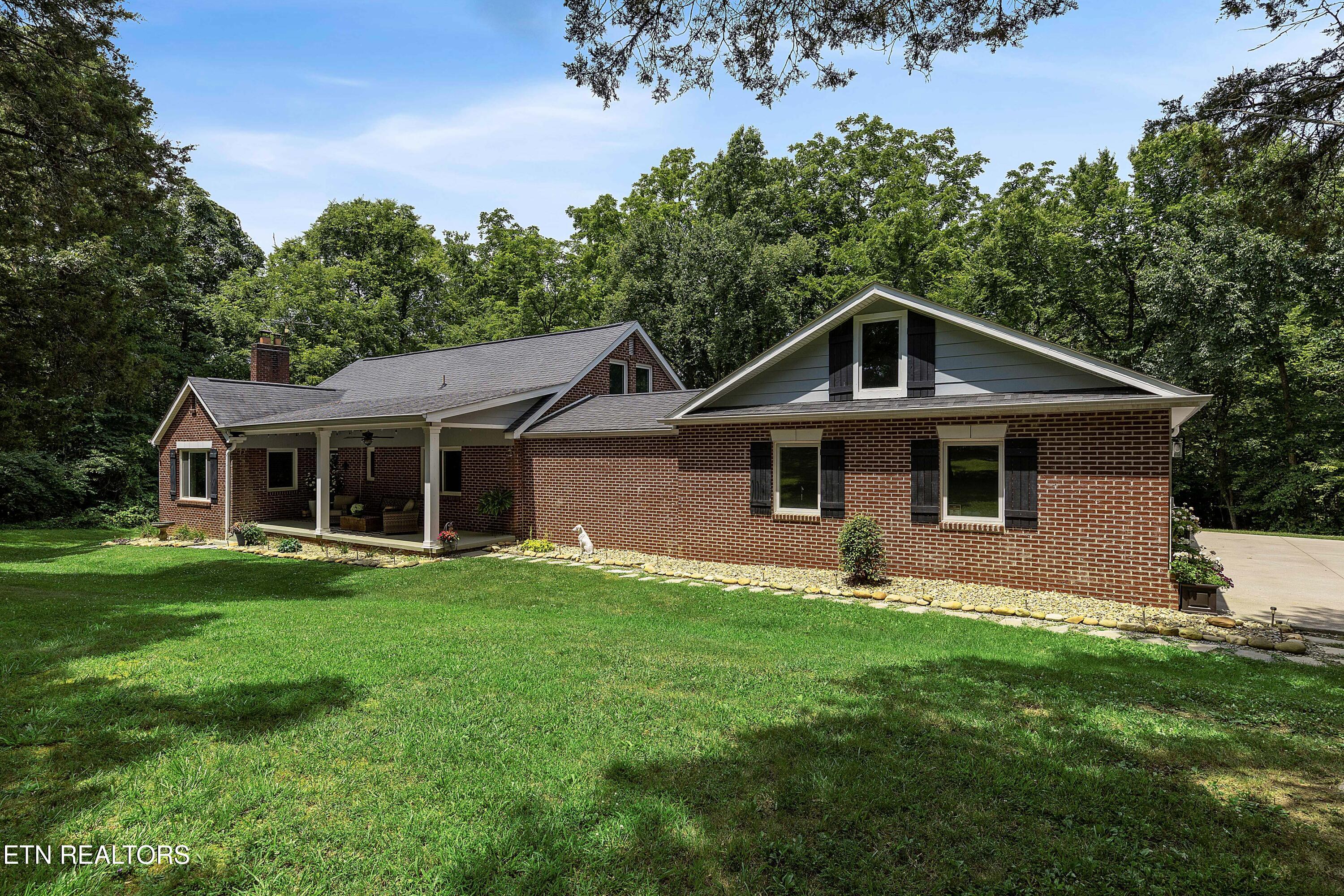8405 Washington Pike Corryton TN 37721