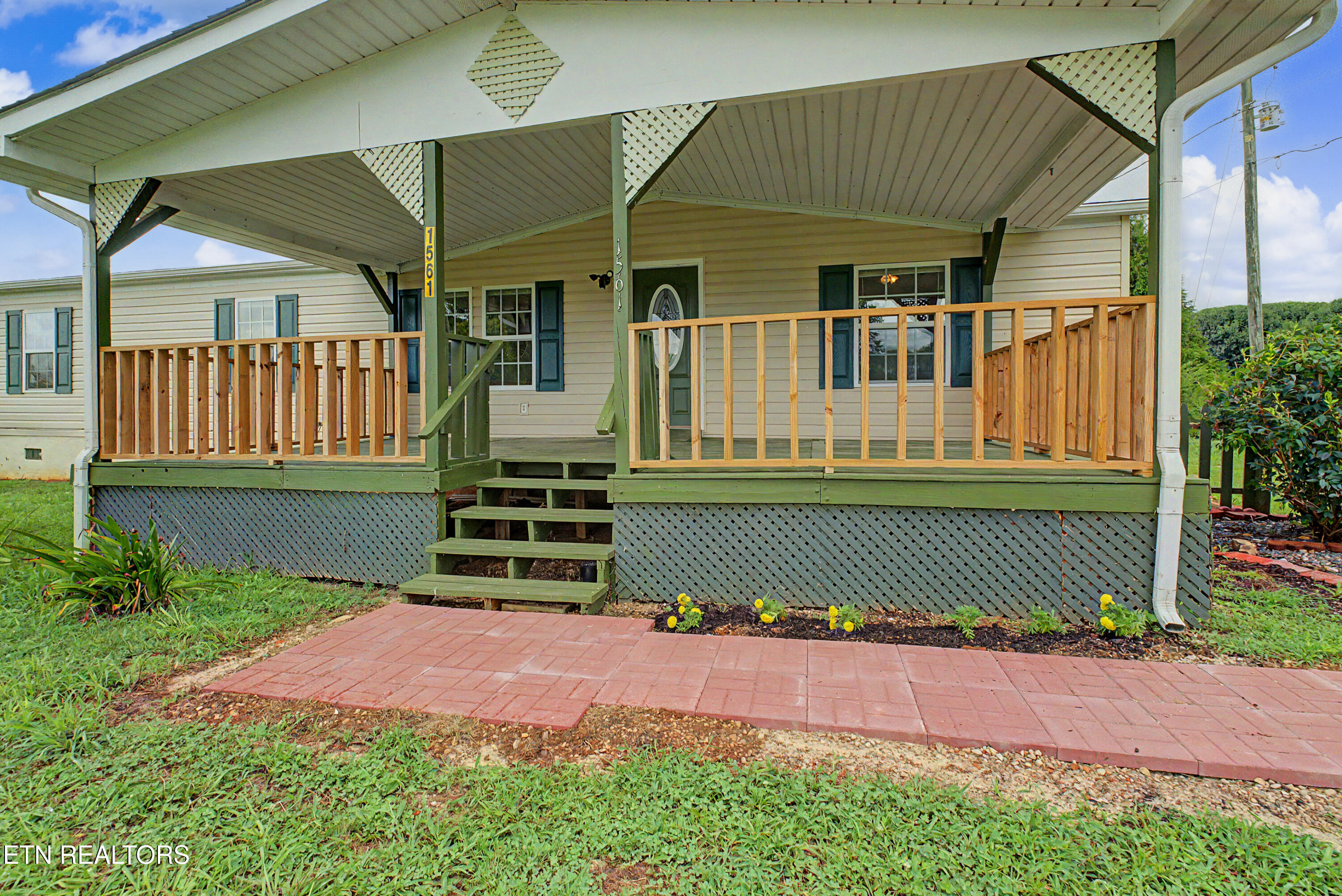 1561 Niles Ferry Road Madisonville TN 37354