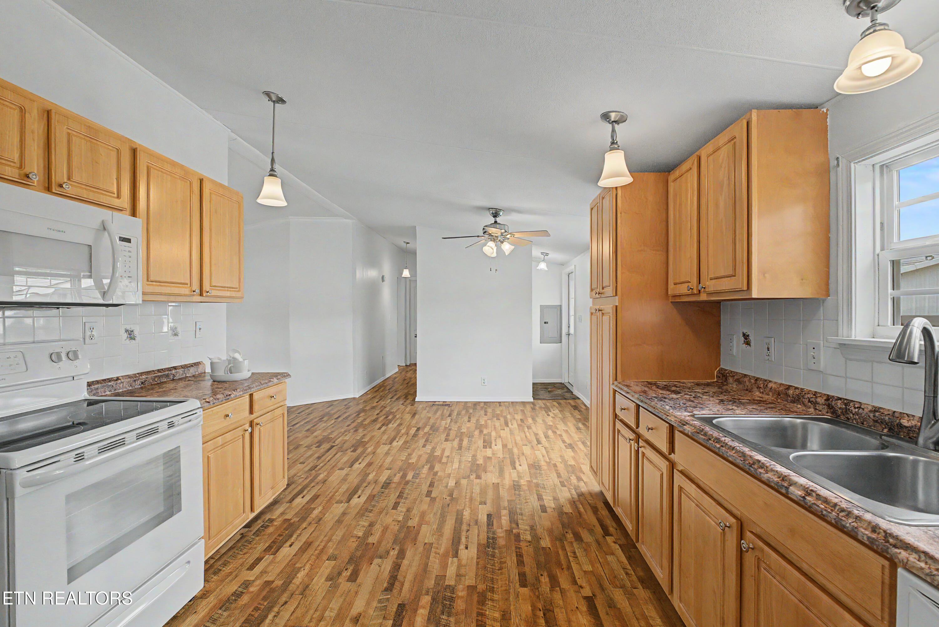 1561 Niles Ferry Road Madisonville TN 37354