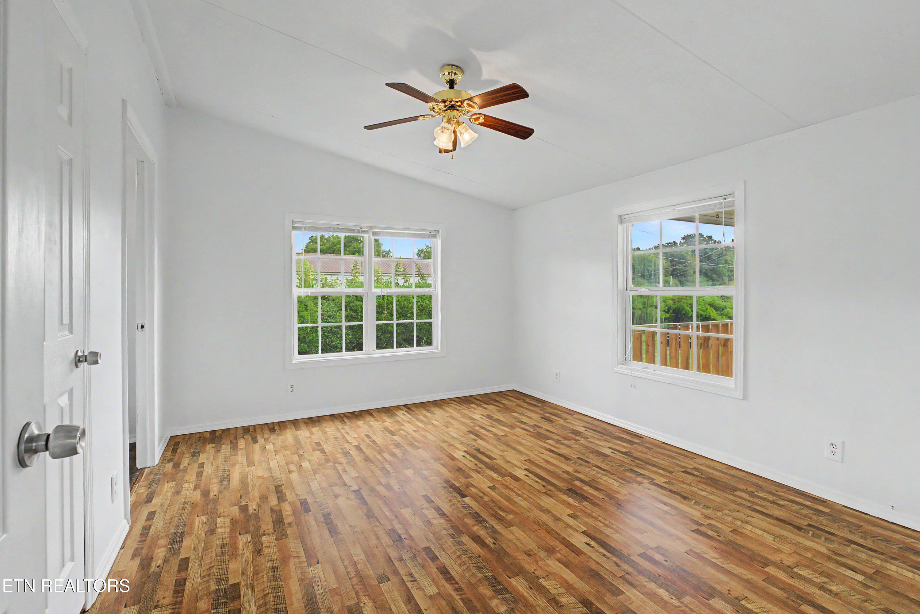 1561 Niles Ferry Road Madisonville TN 37354