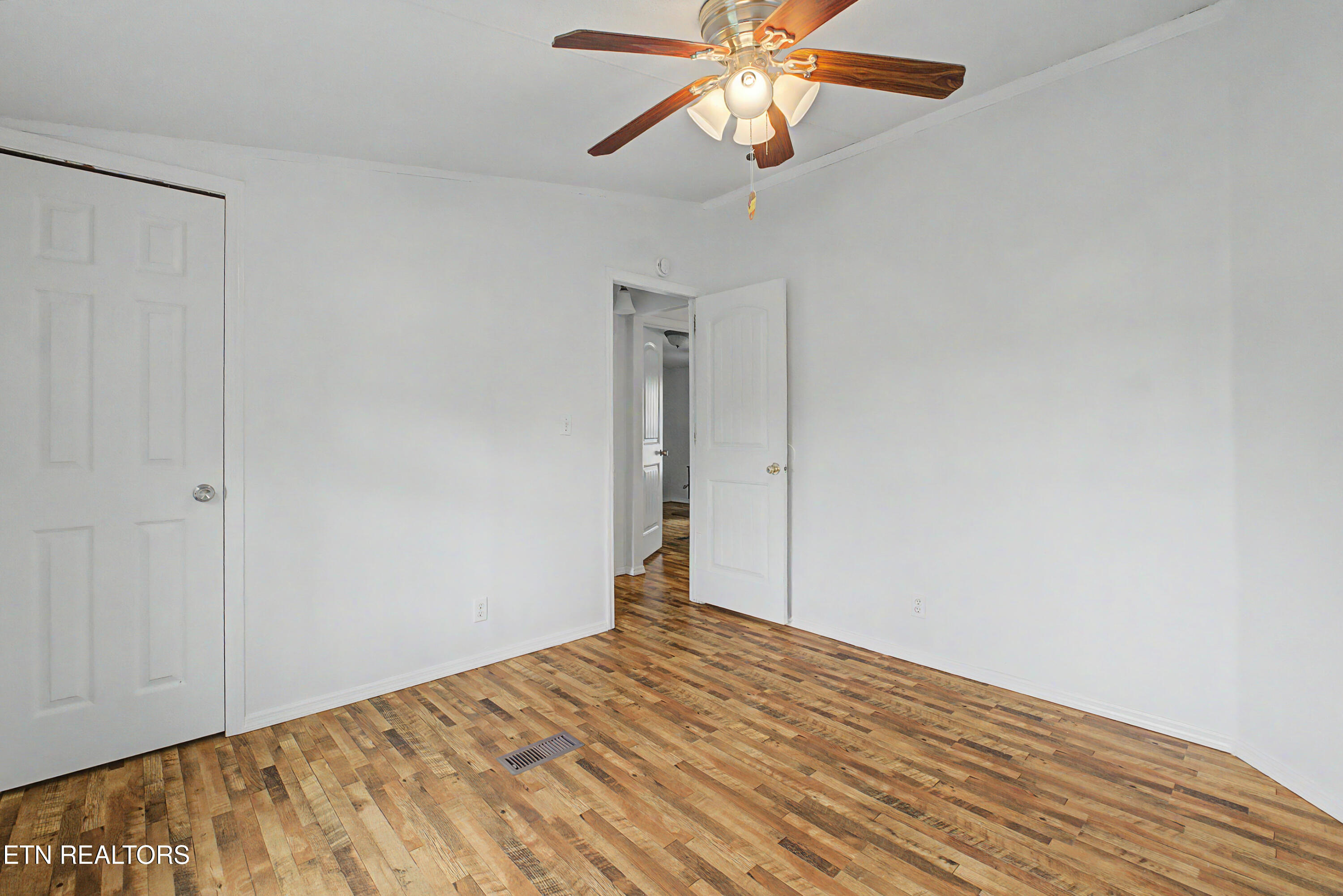 1561 Niles Ferry Road Madisonville TN 37354