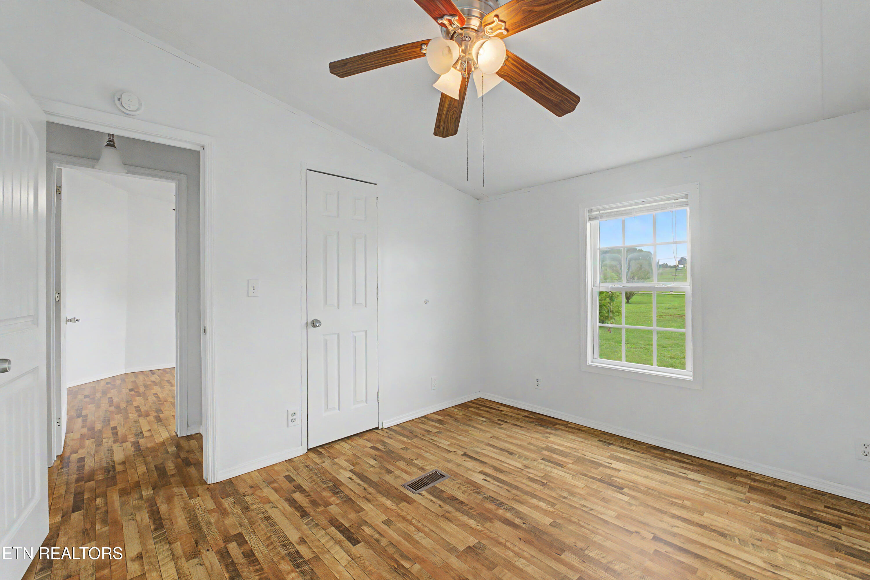 1561 Niles Ferry Road Madisonville TN 37354