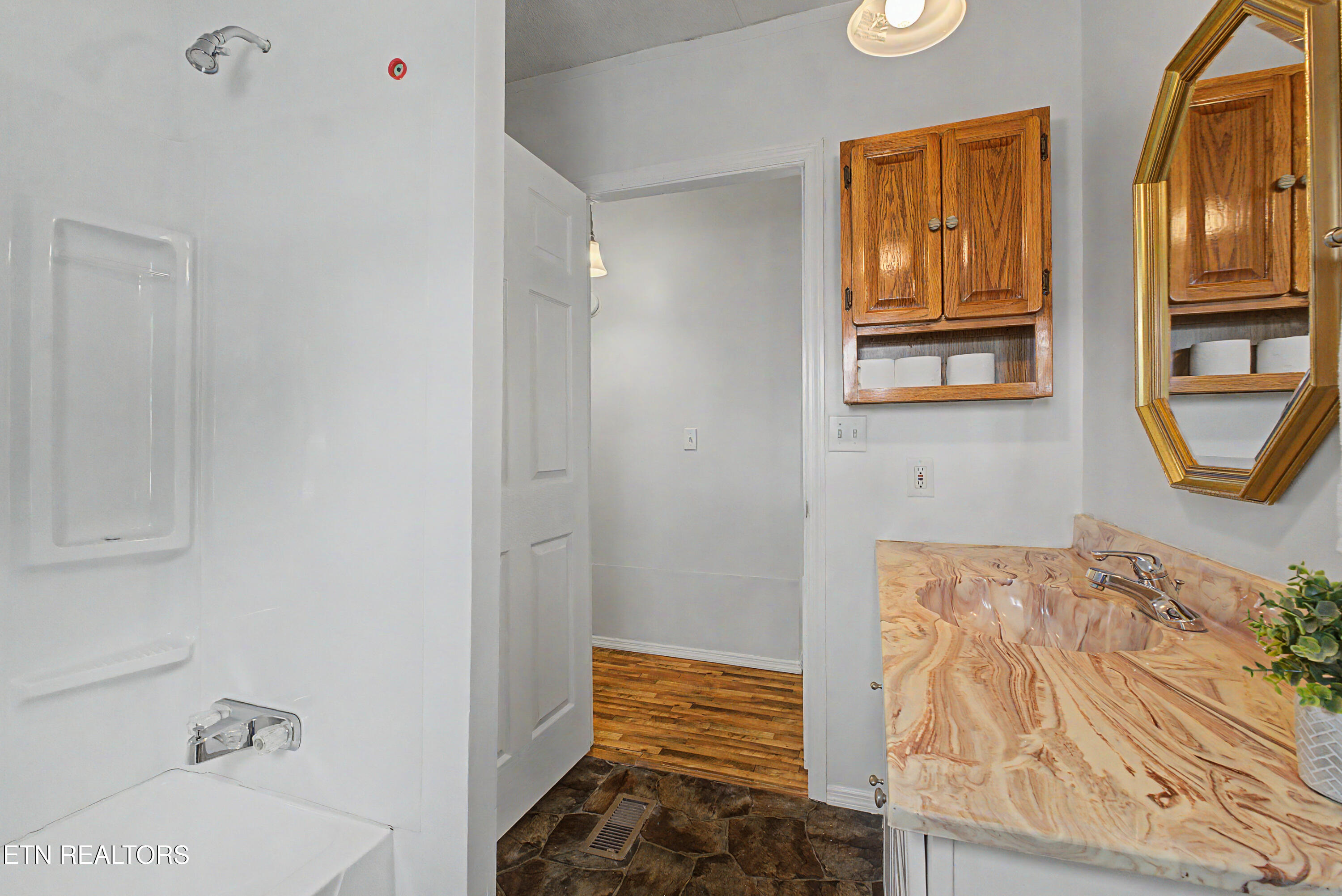 1561 Niles Ferry Road Madisonville TN 37354