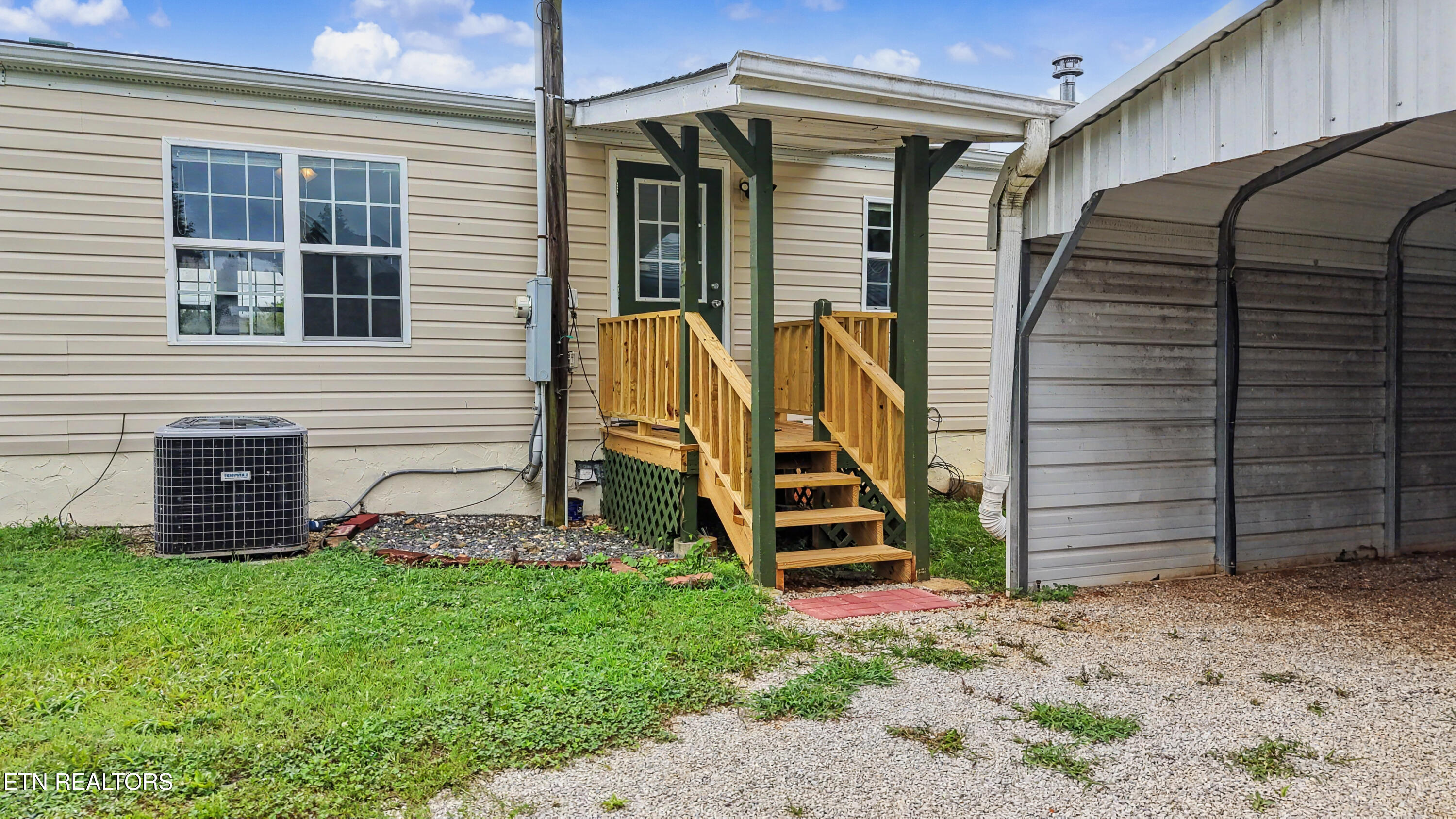 1561 Niles Ferry Road Madisonville TN 37354