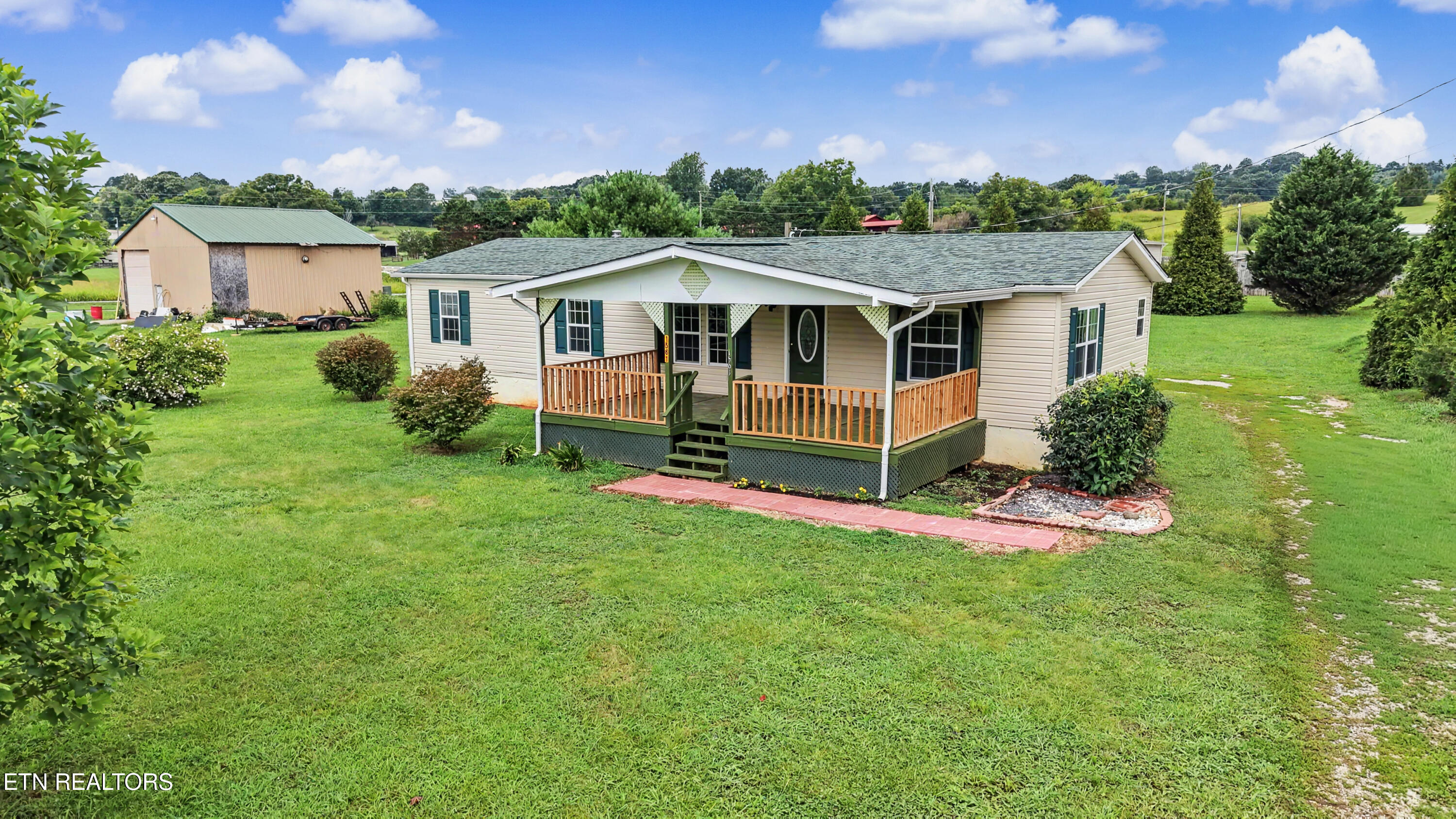 1561 Niles Ferry Road Madisonville TN 37354