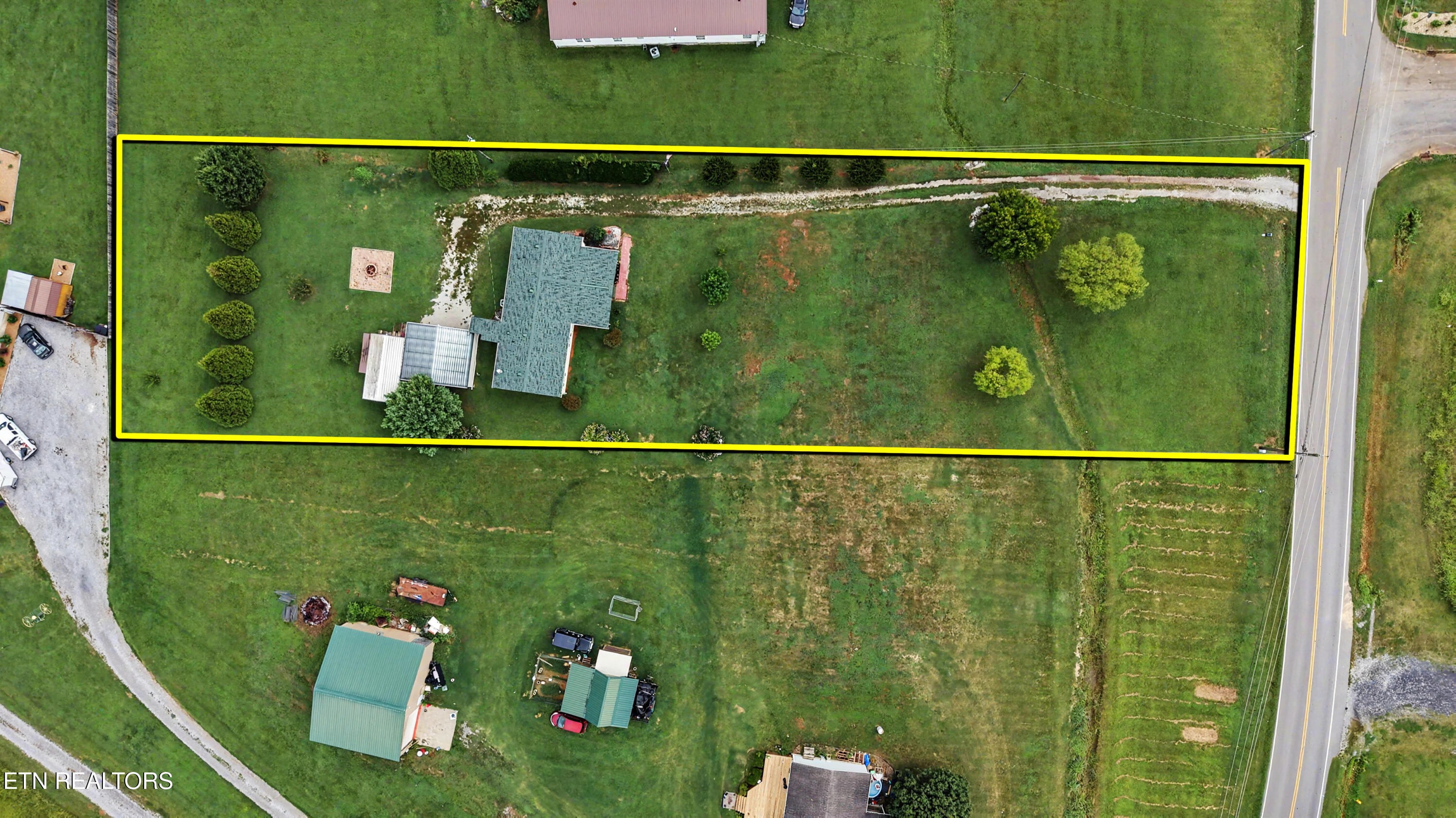 1561 Niles Ferry Road Madisonville TN 37354