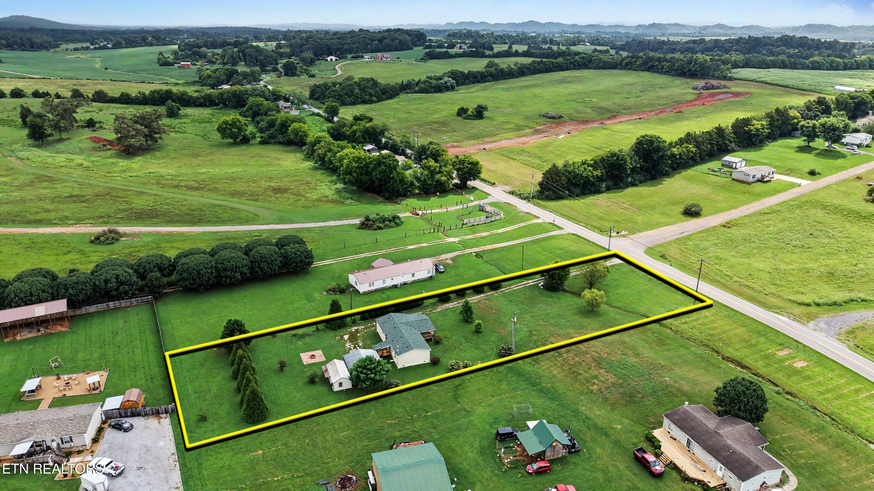 1561 Niles Ferry Road Madisonville TN 37354