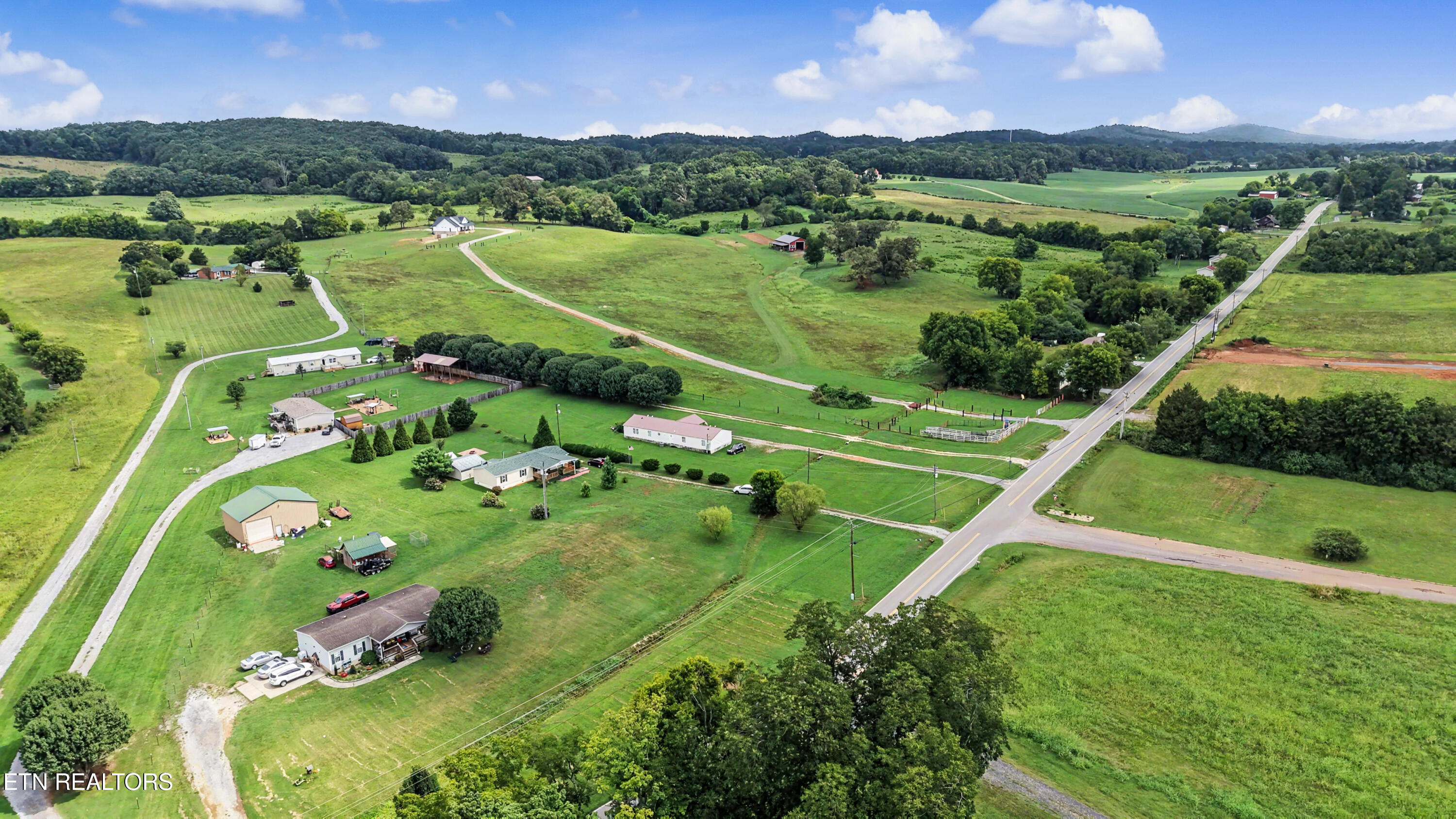 1561 Niles Ferry Road Madisonville TN 37354