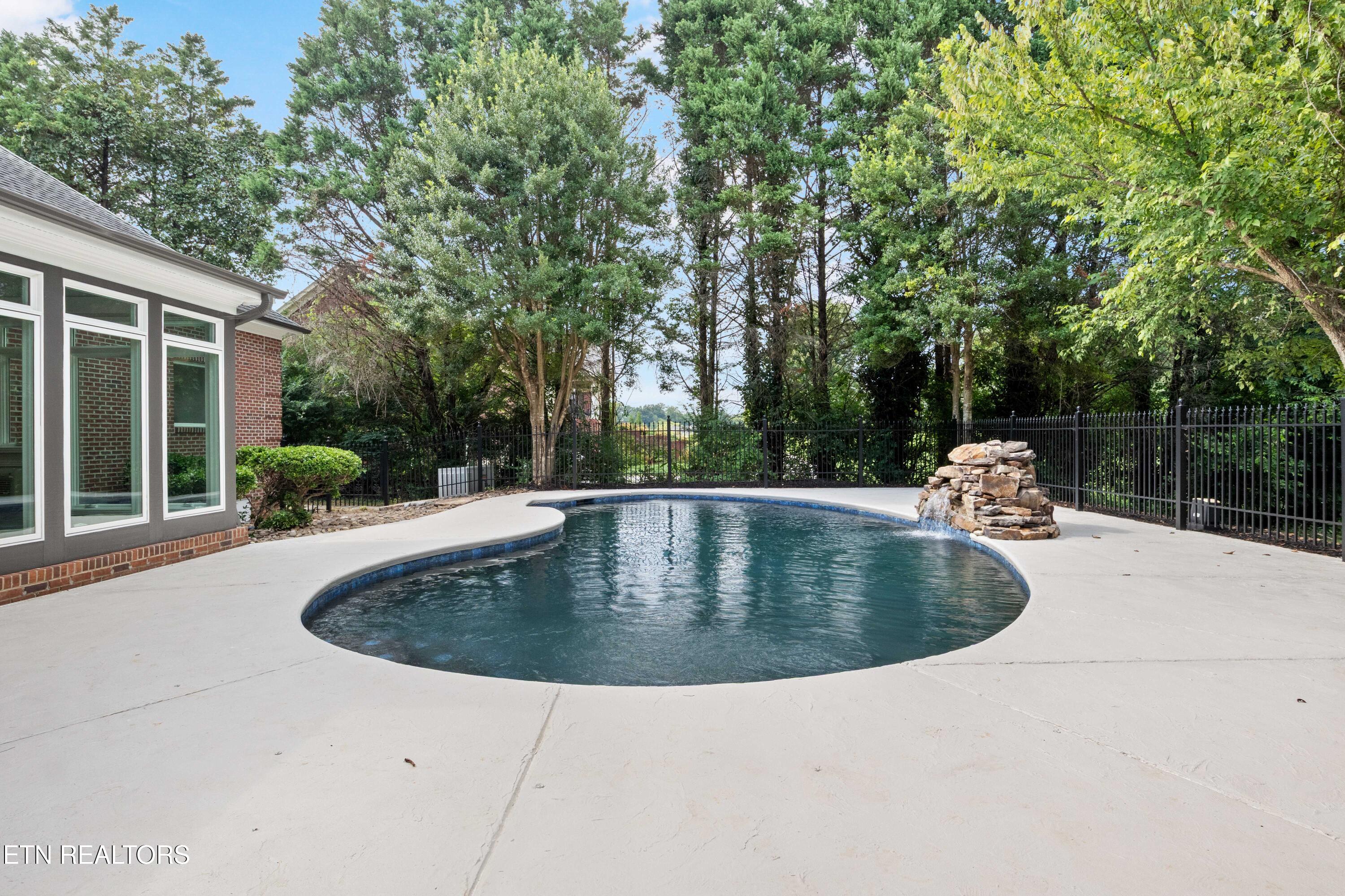 8724 Inlet Drive Knoxville TN 37922