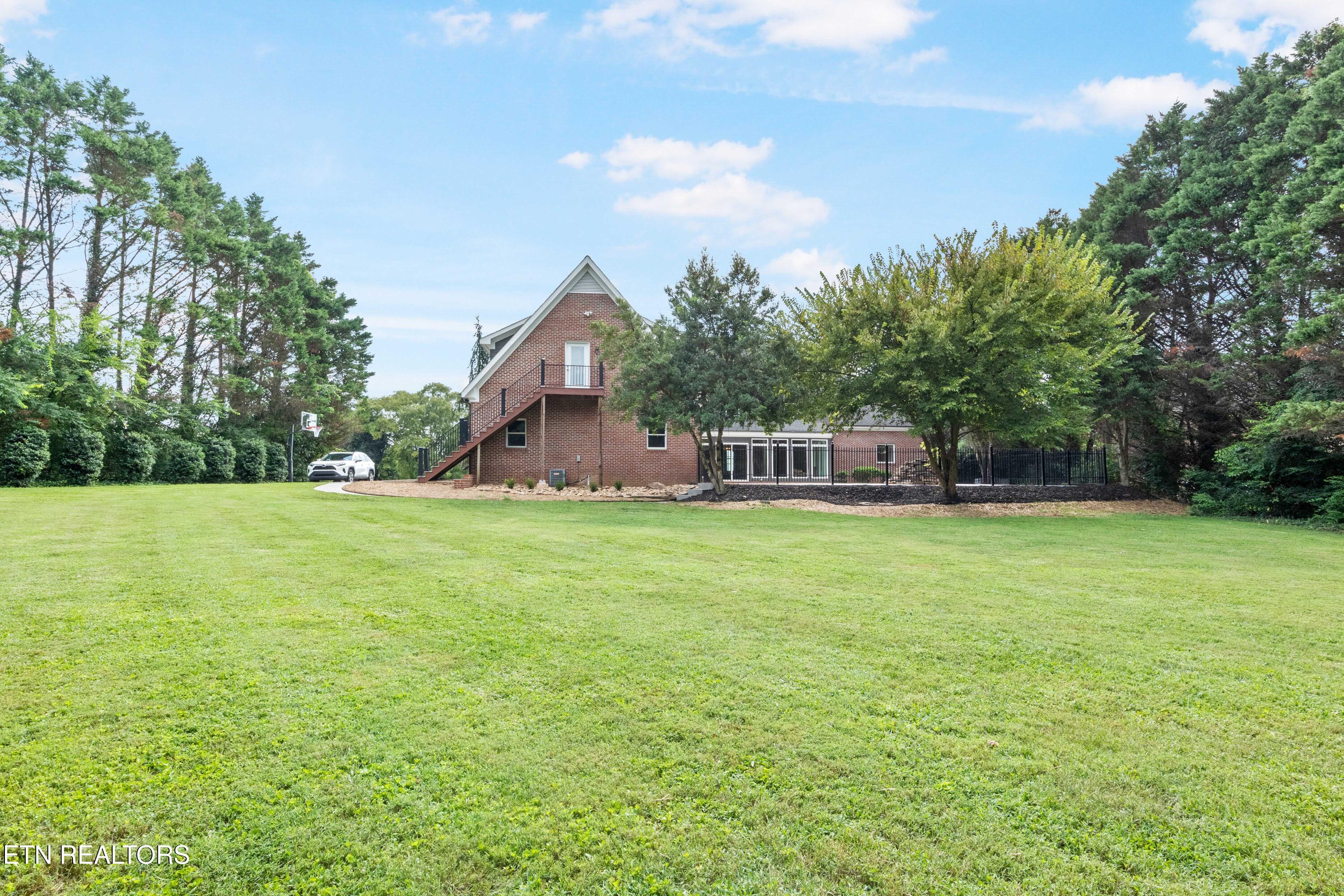 8724 Inlet Drive Knoxville TN 37922