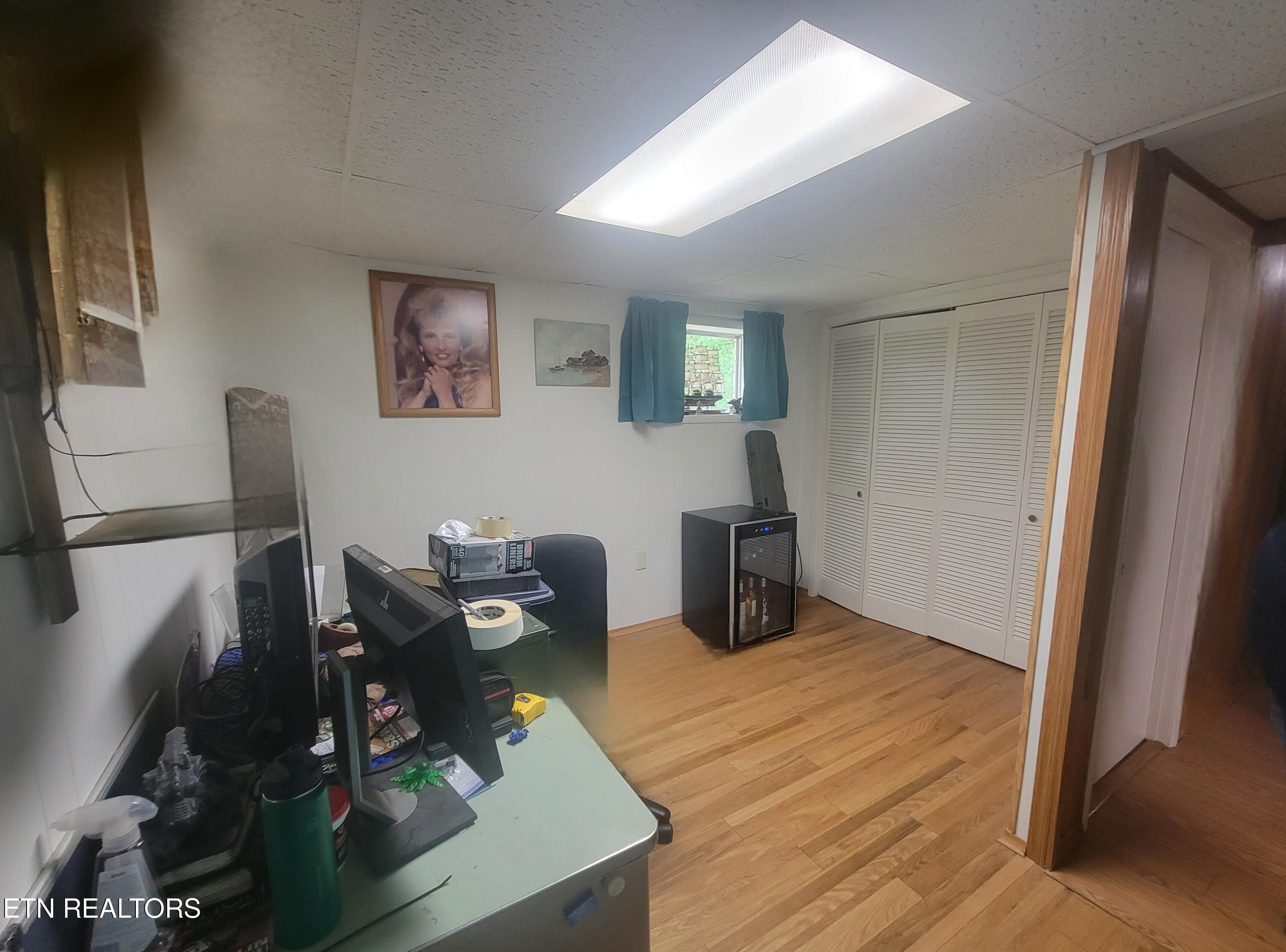 572 S Lake Drive Oneida TN 37841