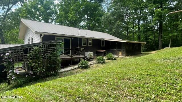 572 S Lake Drive Oneida TN 37841