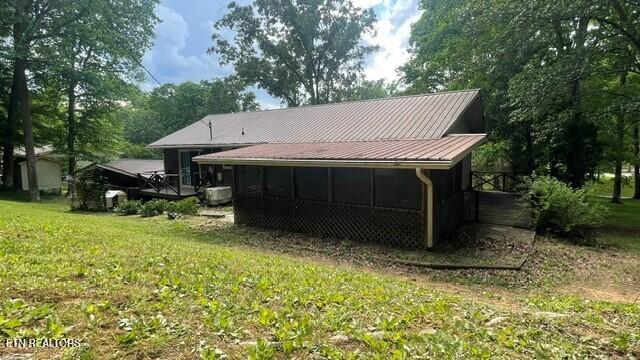 572 S Lake Drive Oneida TN 37841