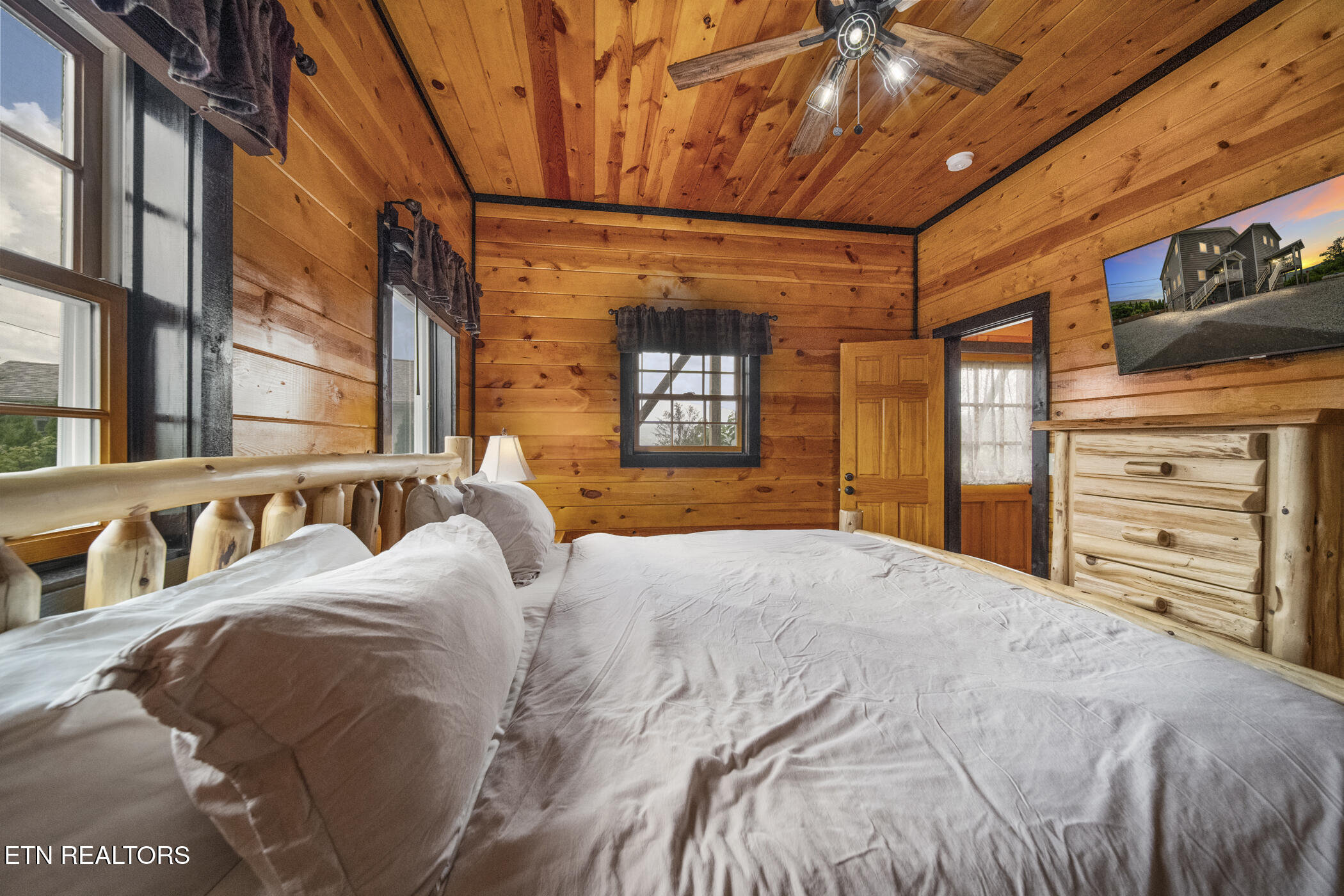 1156 Hemlock Drive Gatlinburg TN 37738