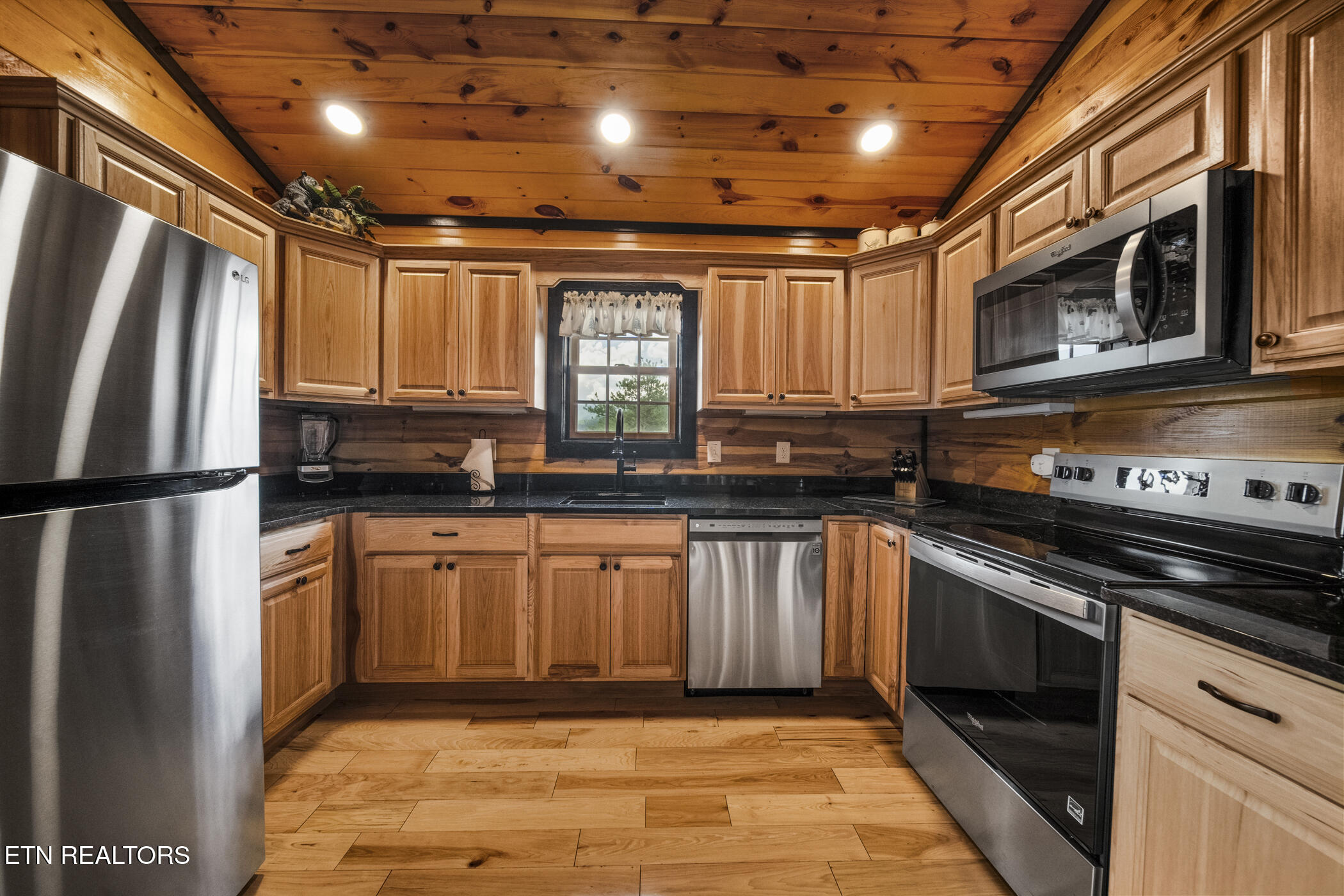 1156 Hemlock Drive Gatlinburg TN 37738