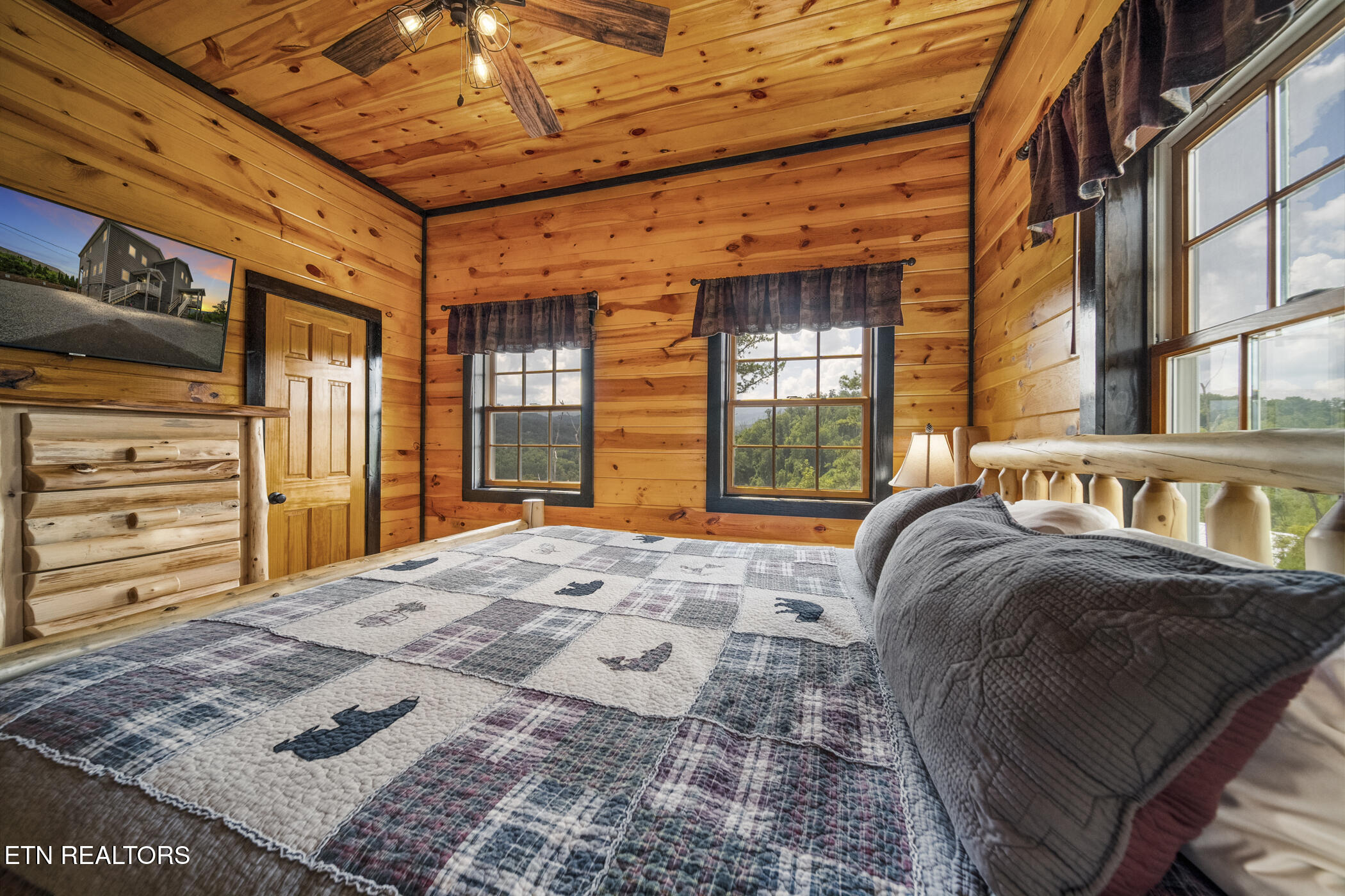 1156 Hemlock Drive Gatlinburg TN 37738