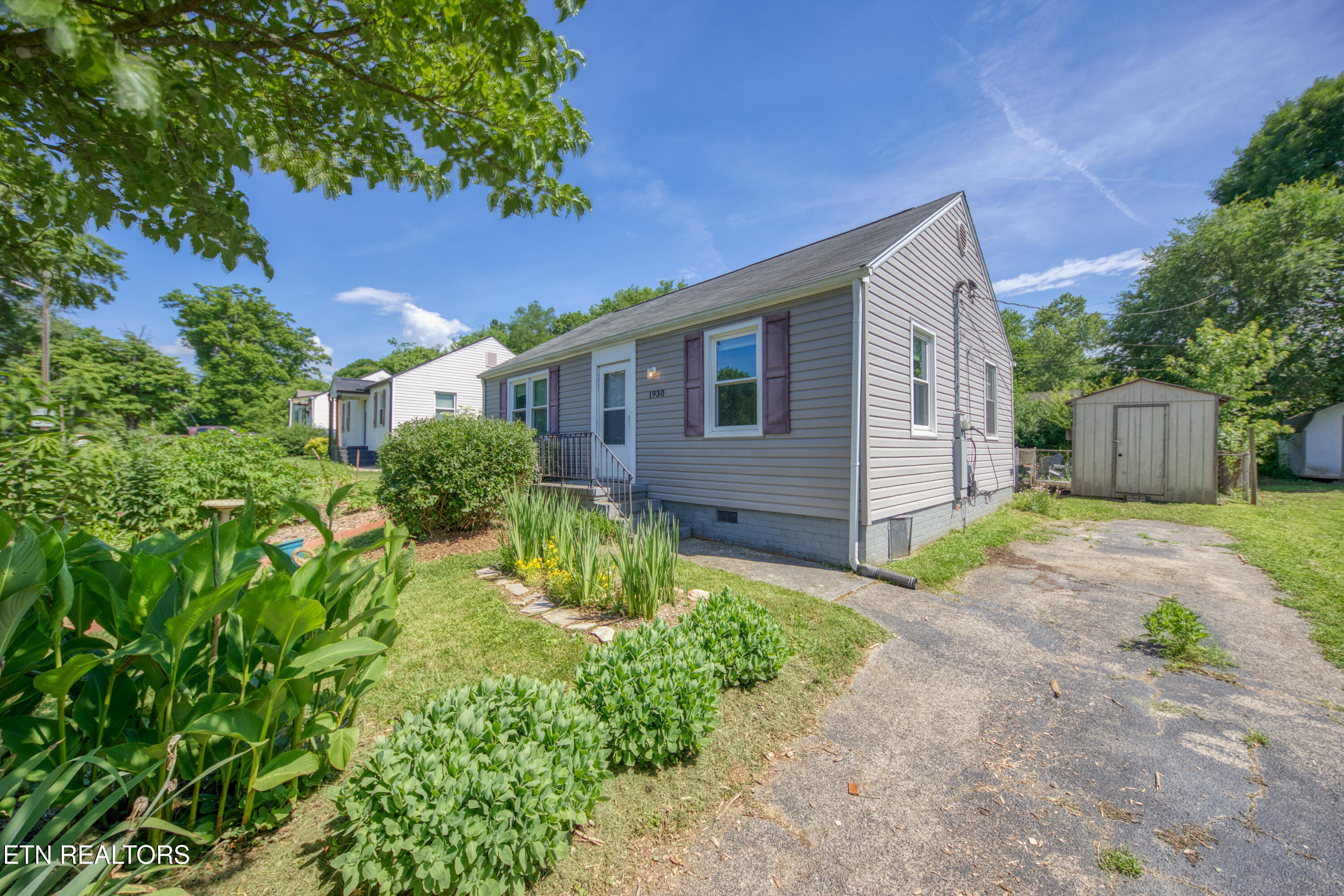 1930 W Gilbert Lane Knoxville TN 37920