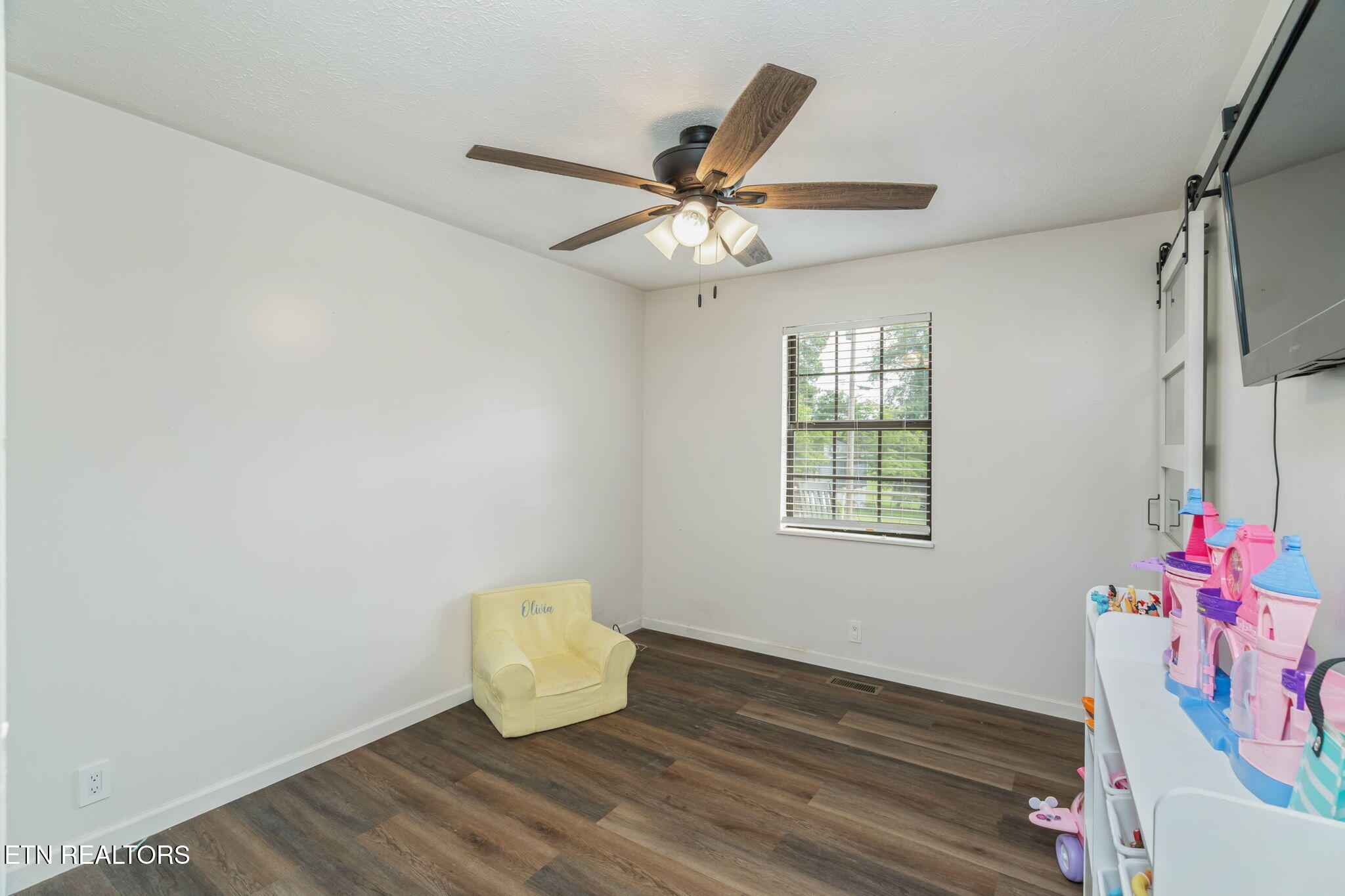 124 Pheasant Road Clinton TN 37716