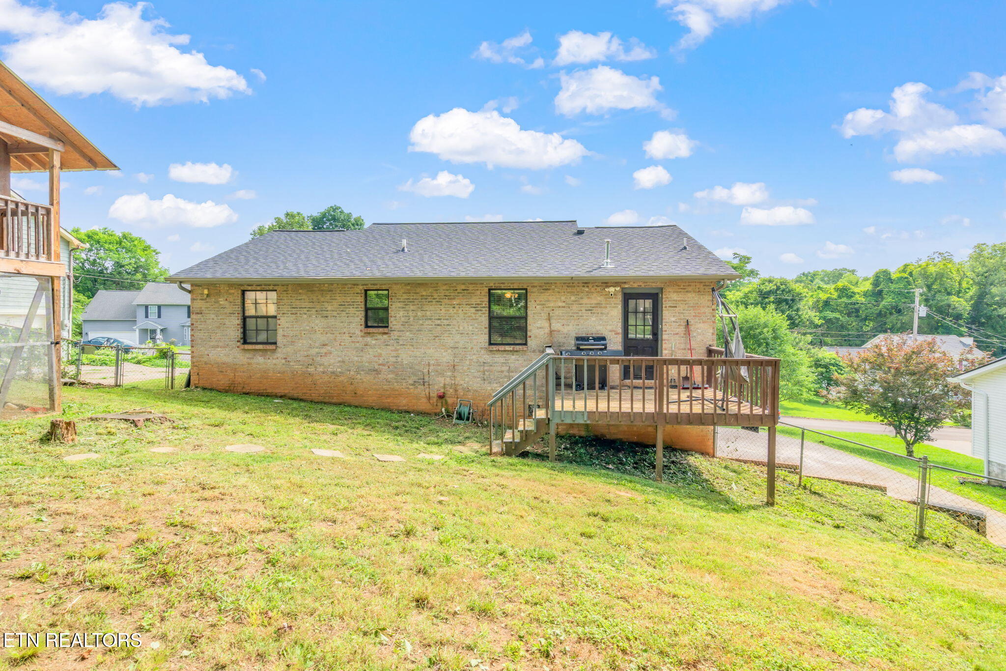 124 Pheasant Road Clinton TN 37716