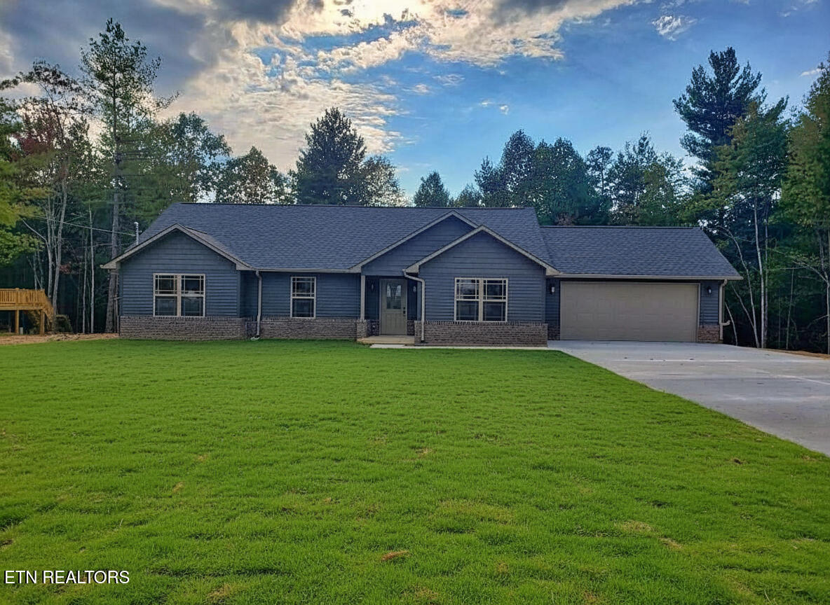 686 Taylon Lane Oneida TN 37841