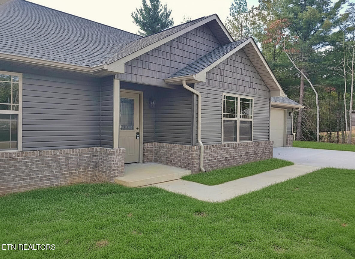 686 Taylon Lane Oneida TN 37841