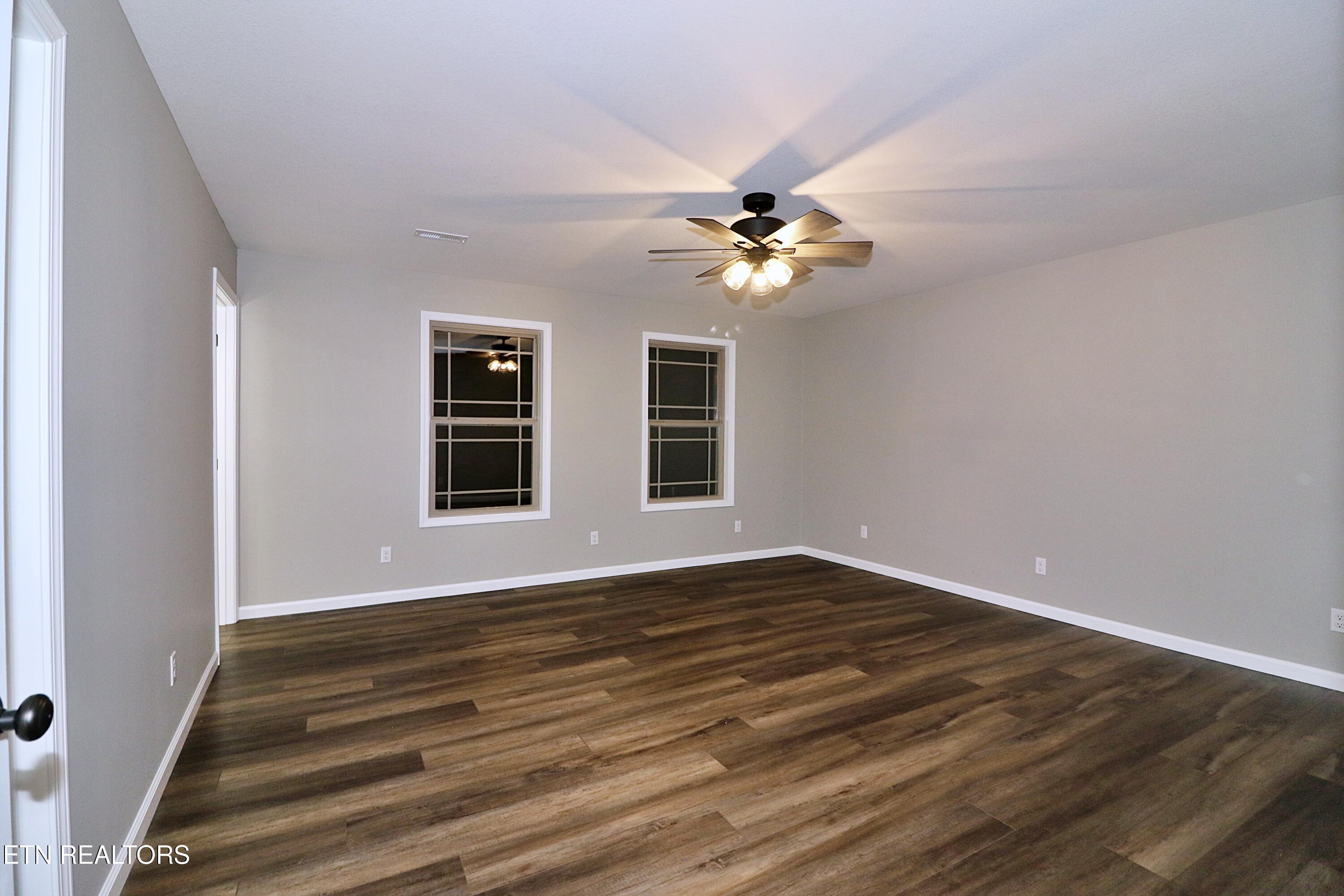 686 Taylon Lane Oneida TN 37841