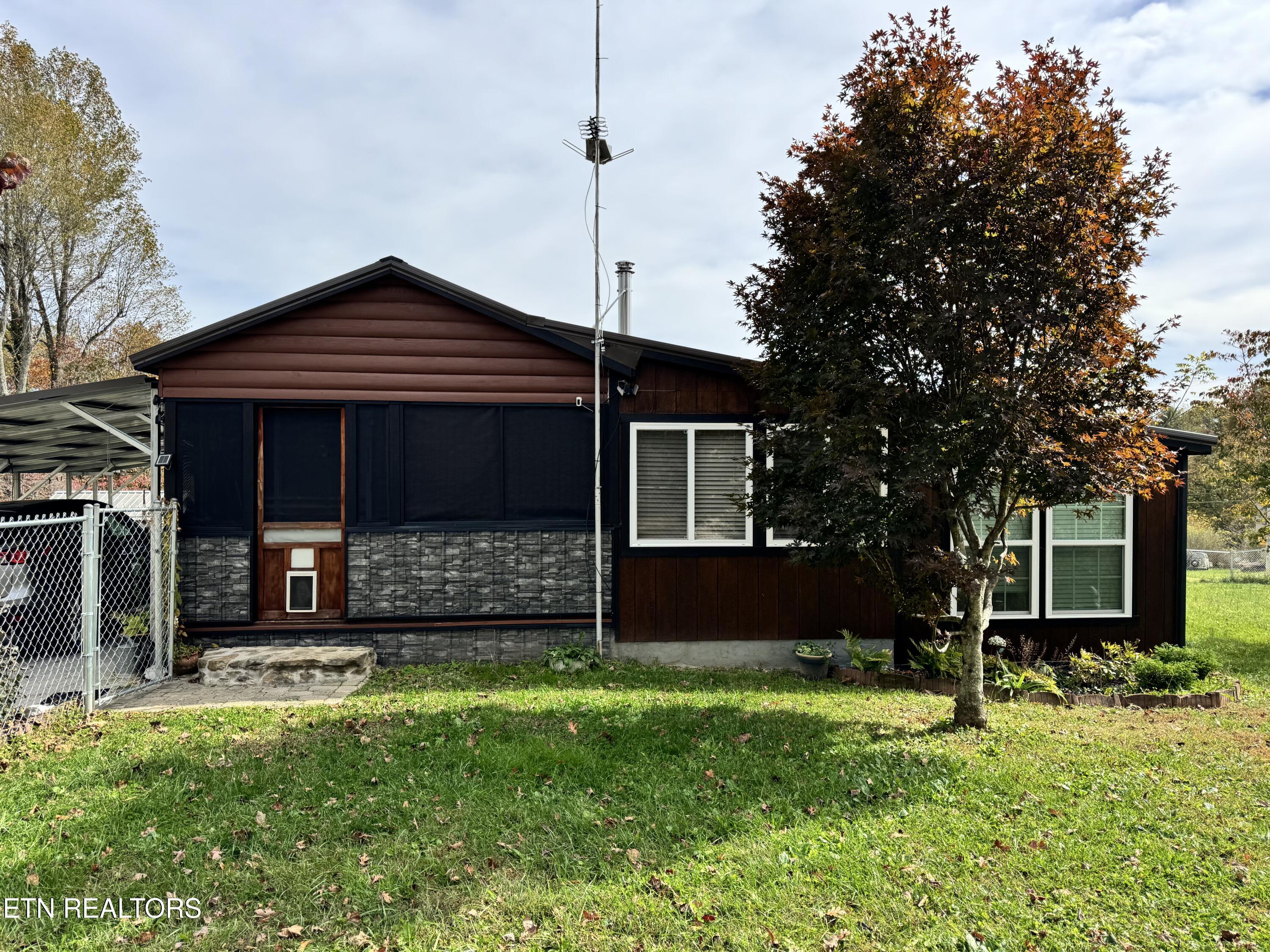 28 Cottage Street Crossville TN 38571