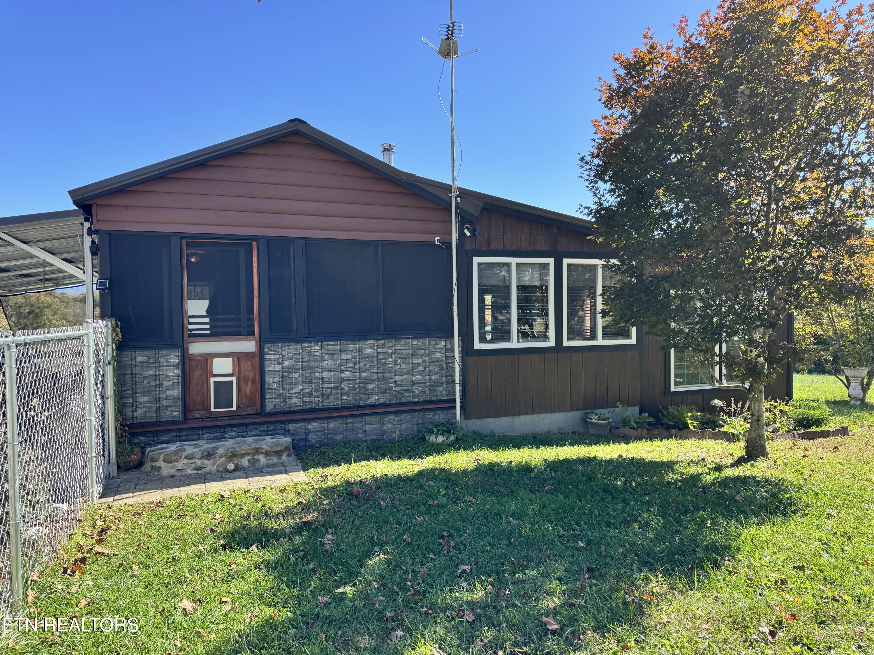 28 Cottage Street Crossville TN 38571