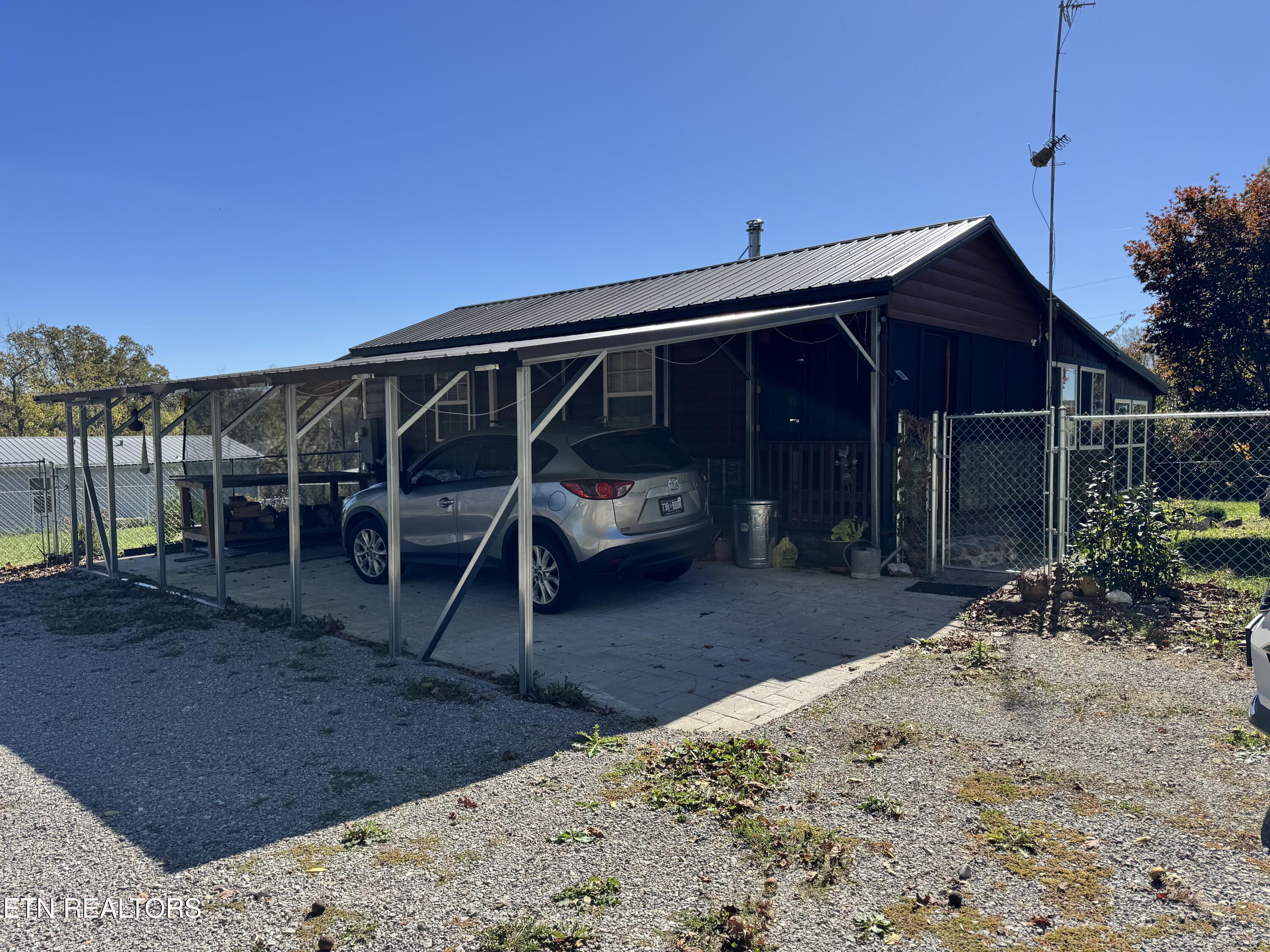28 Cottage Street Crossville TN 38571