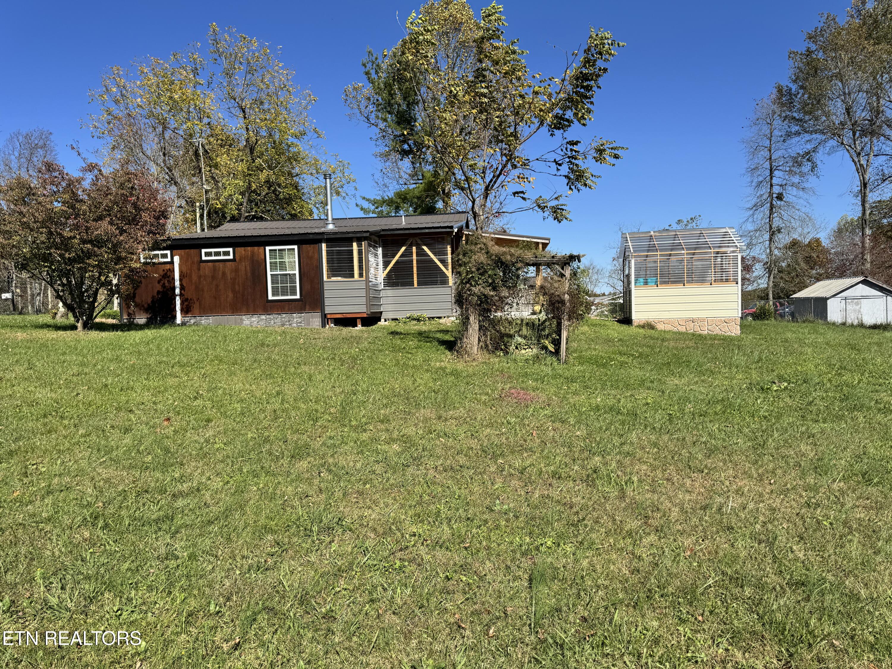 28 Cottage Street Crossville TN 38571