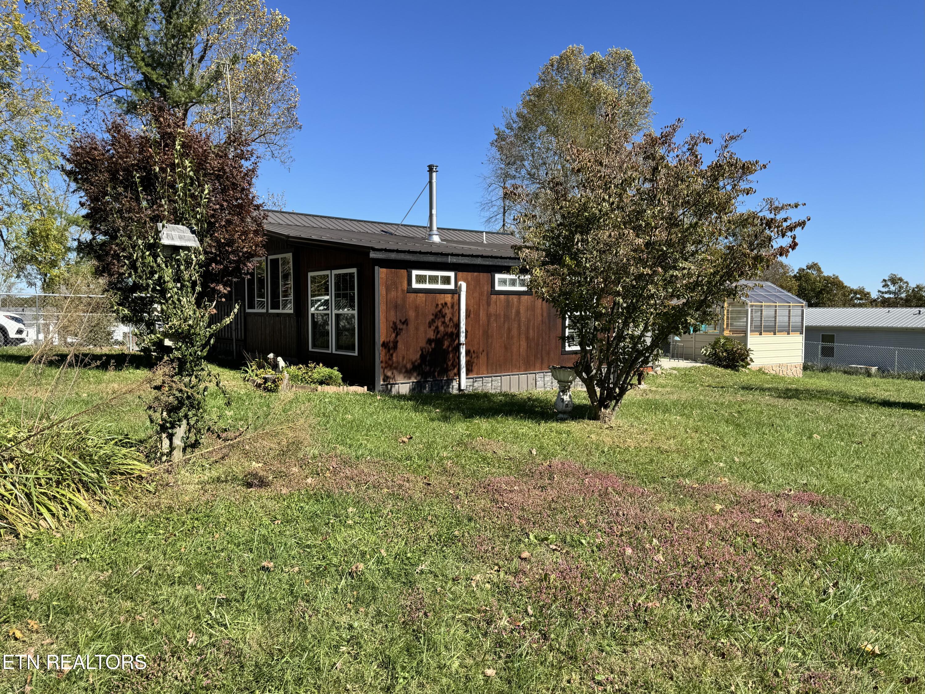 28 Cottage Street Crossville TN 38571