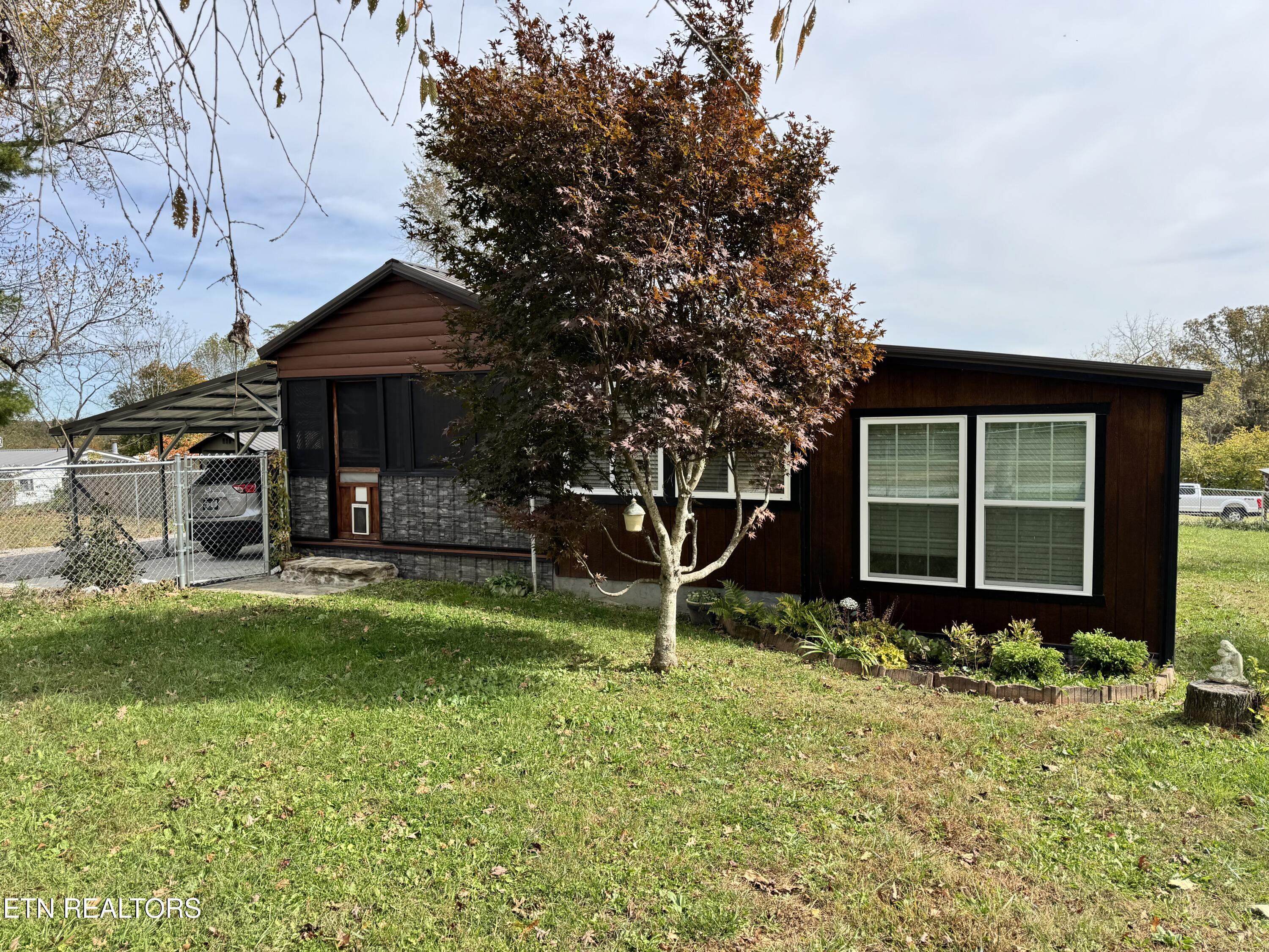 28 Cottage Street Crossville TN 38571