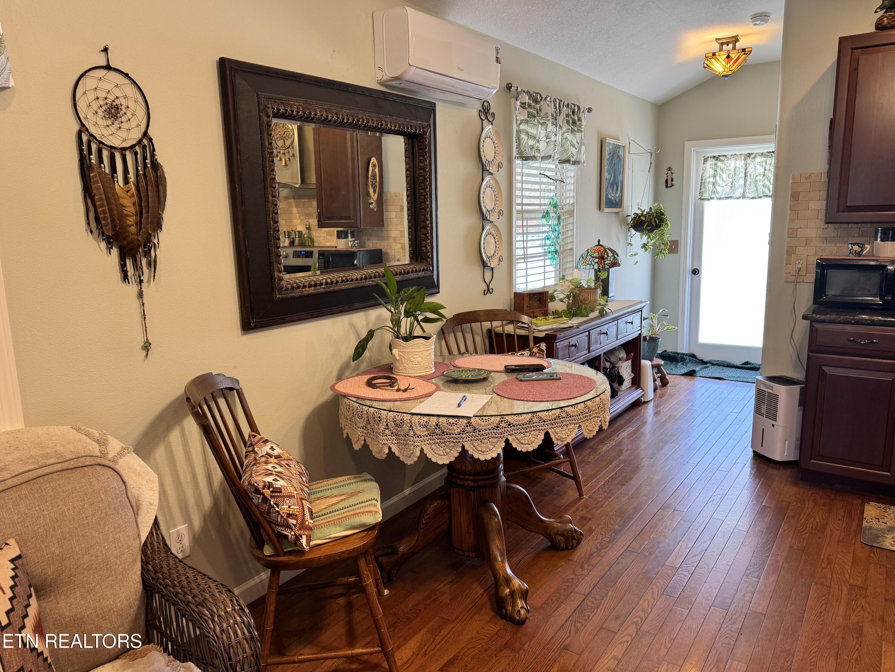 28 Cottage Street Crossville TN 38571